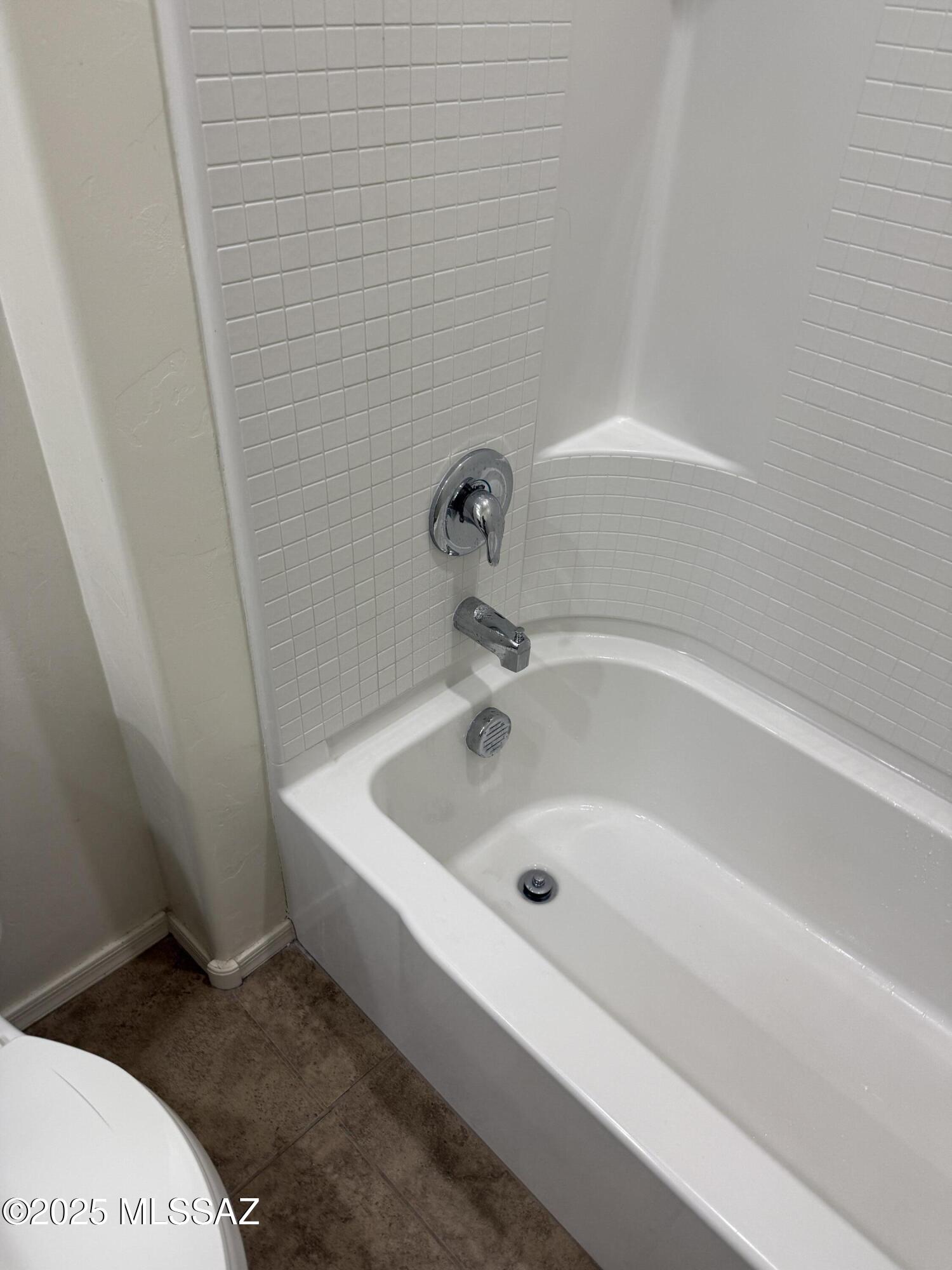 Gladden Farms Block 16 (1-89) - Residential Lease