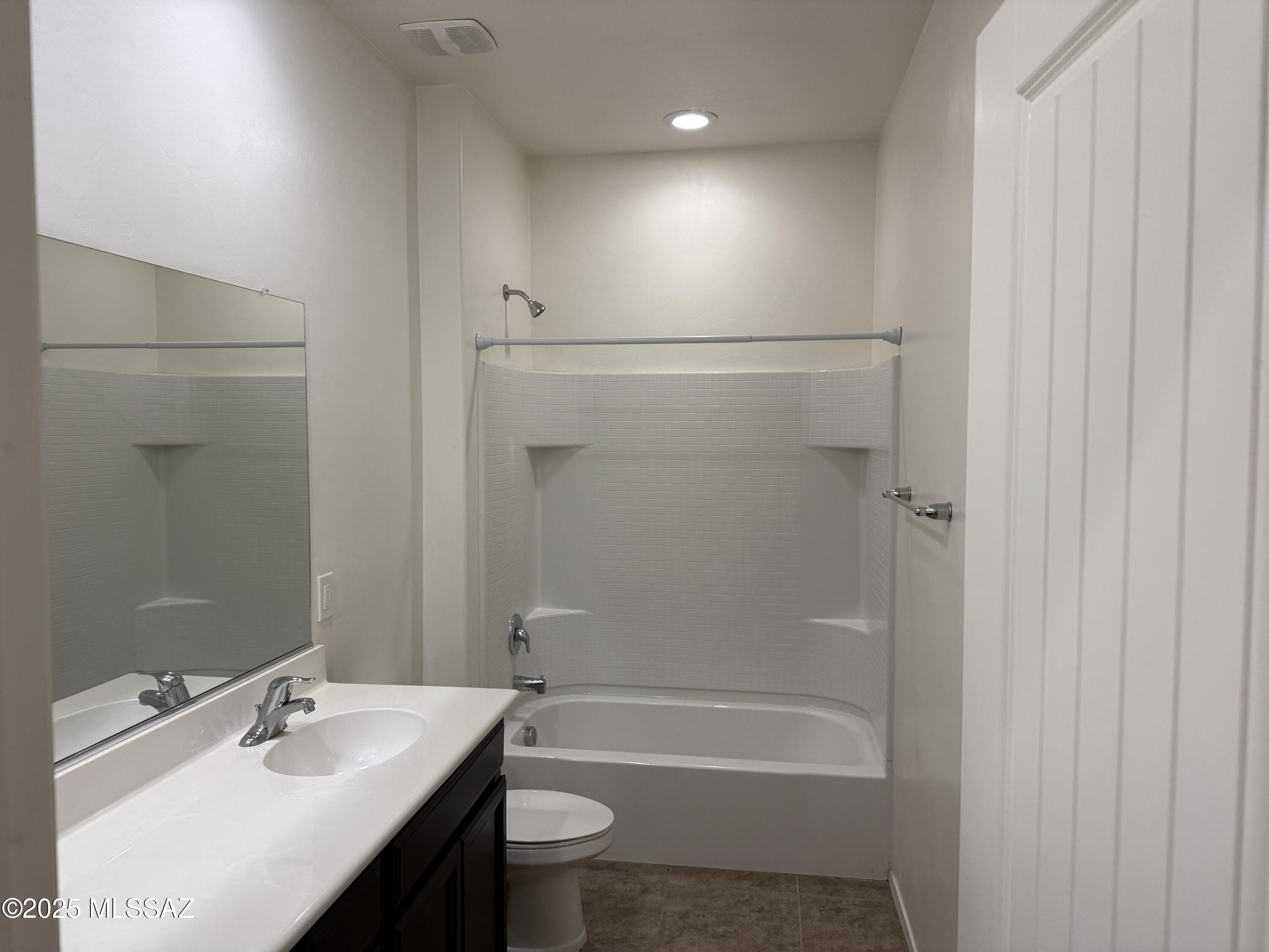 Gladden Farms Block 16 (1-89) - Residential Lease