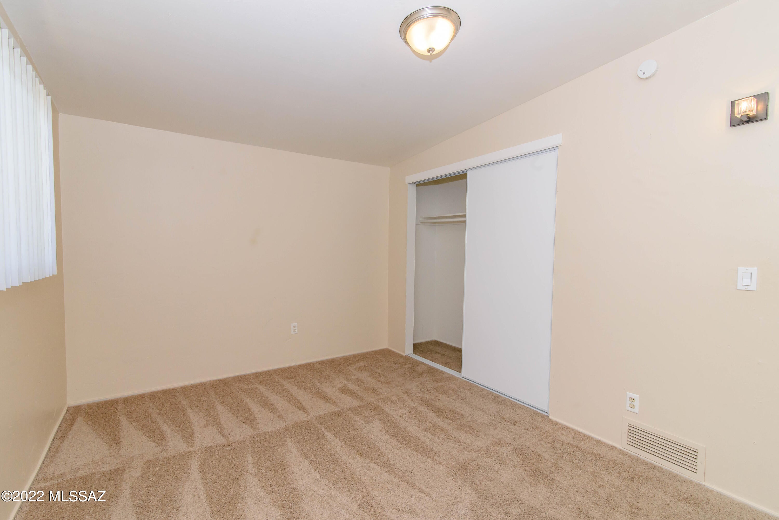 Vista Del Sierras - Residential Lease