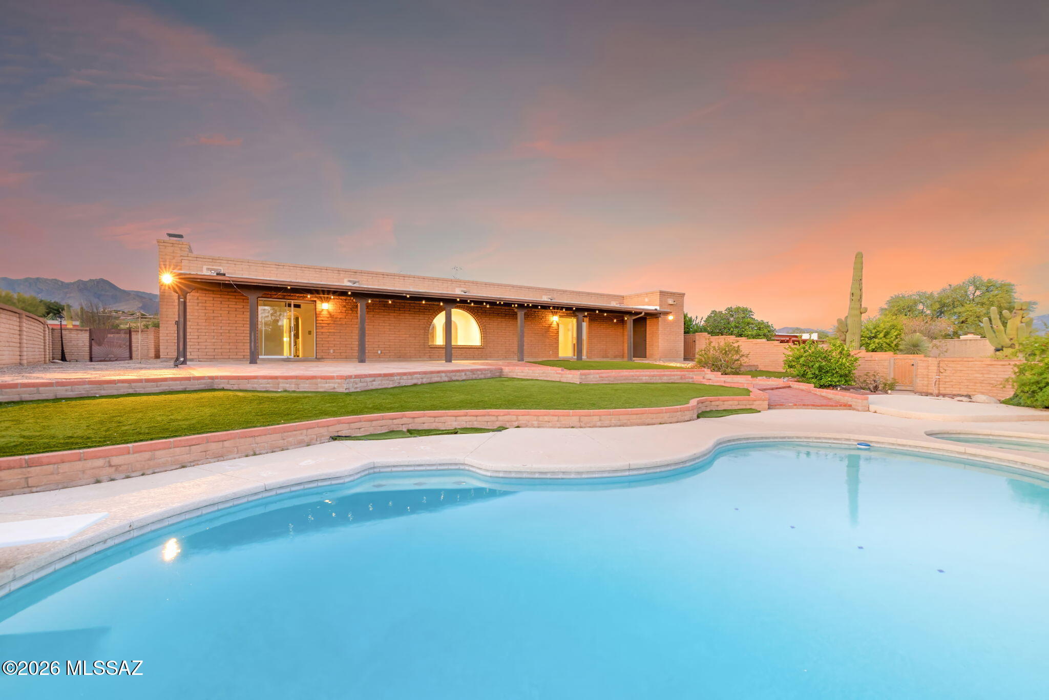 Sabino Vista Knolls (61-135) - Residential