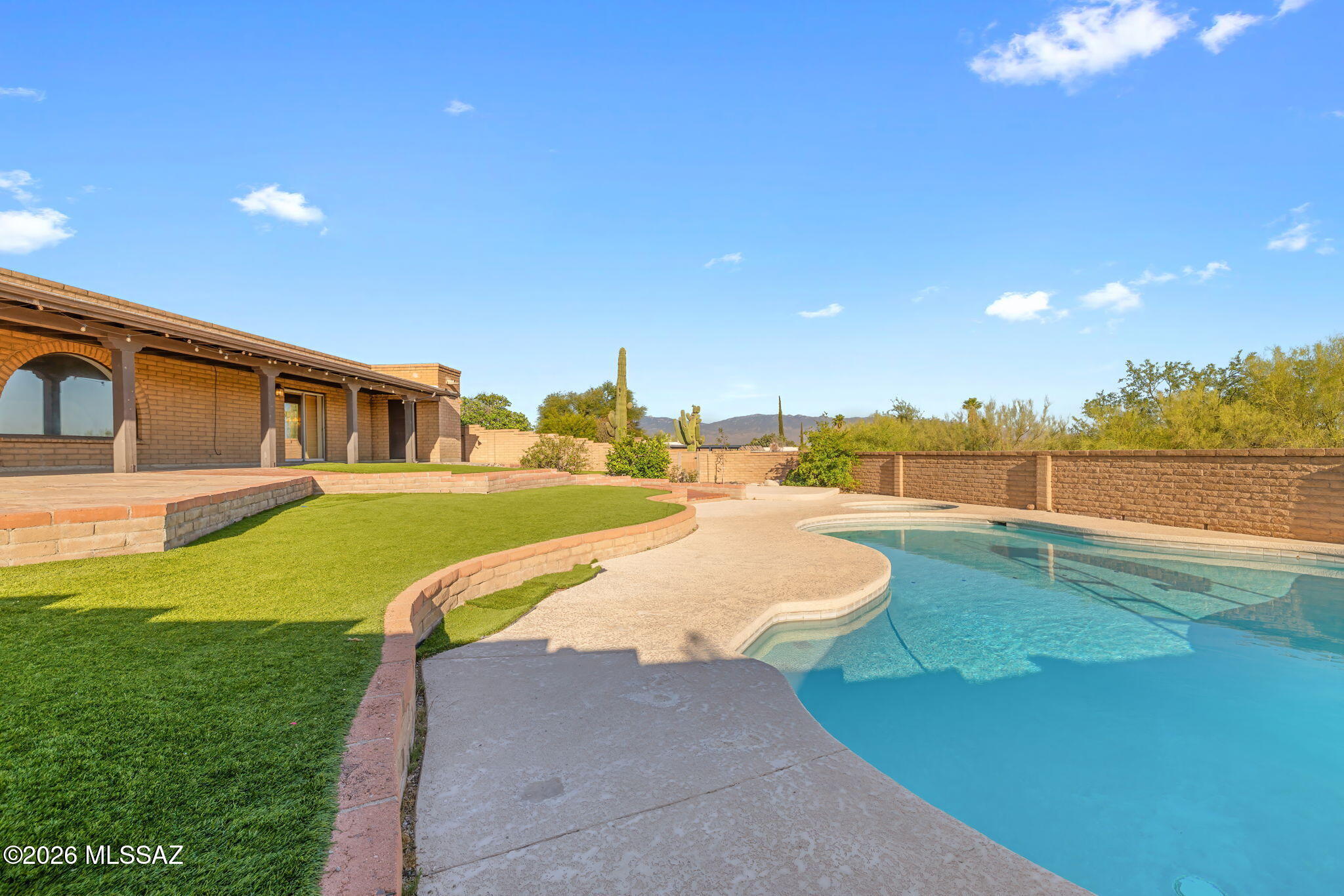 Sabino Vista Knolls (61-135) - Residential