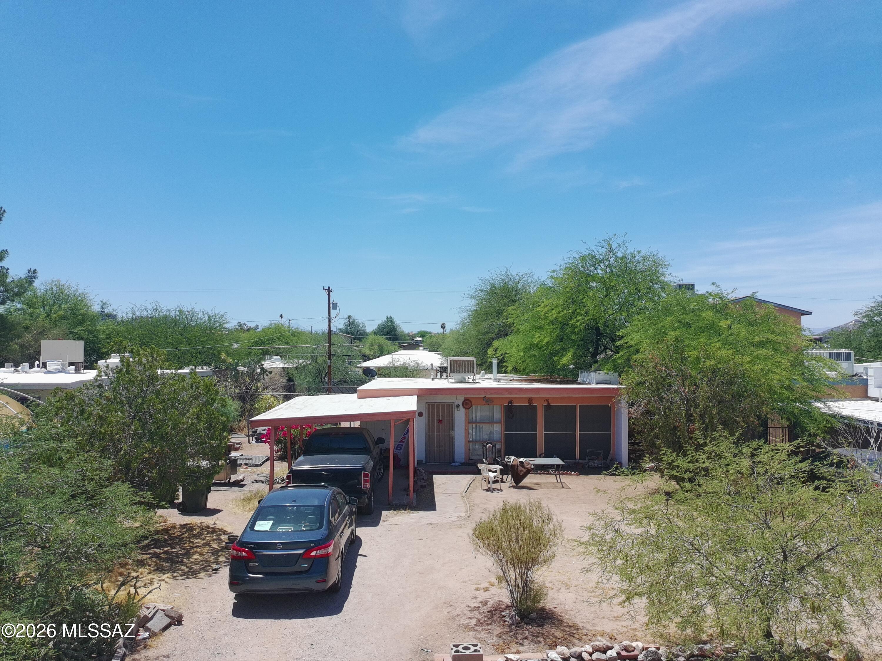 Come see this great opportunity! Large yard, lots of opportunity to expand and update! Come make it yours.