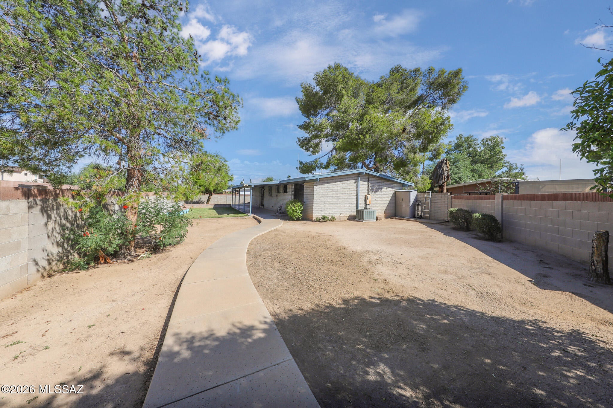 Casas Adobes Park (541-643) - Residential