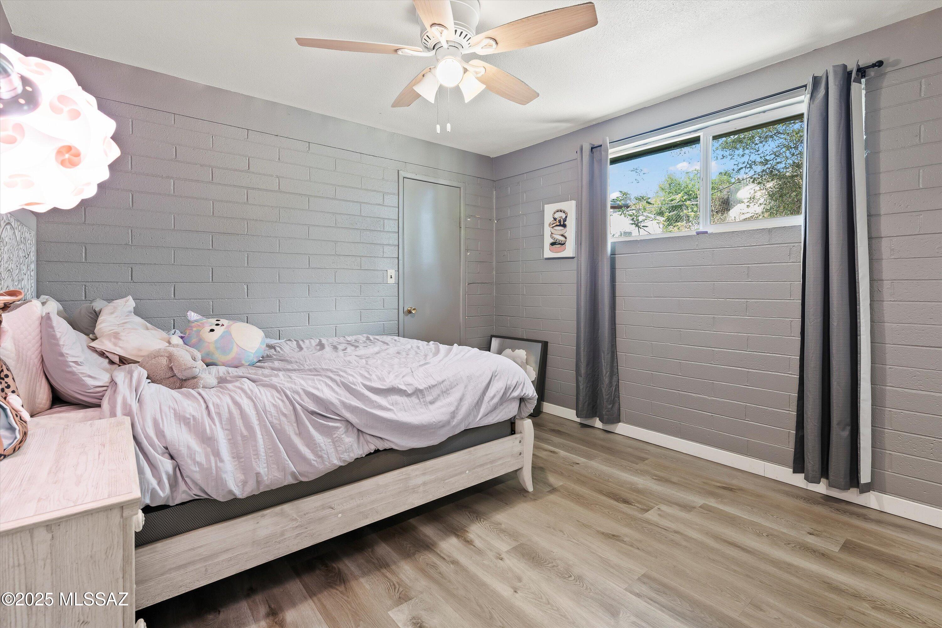 Los Robles Estates - Residential