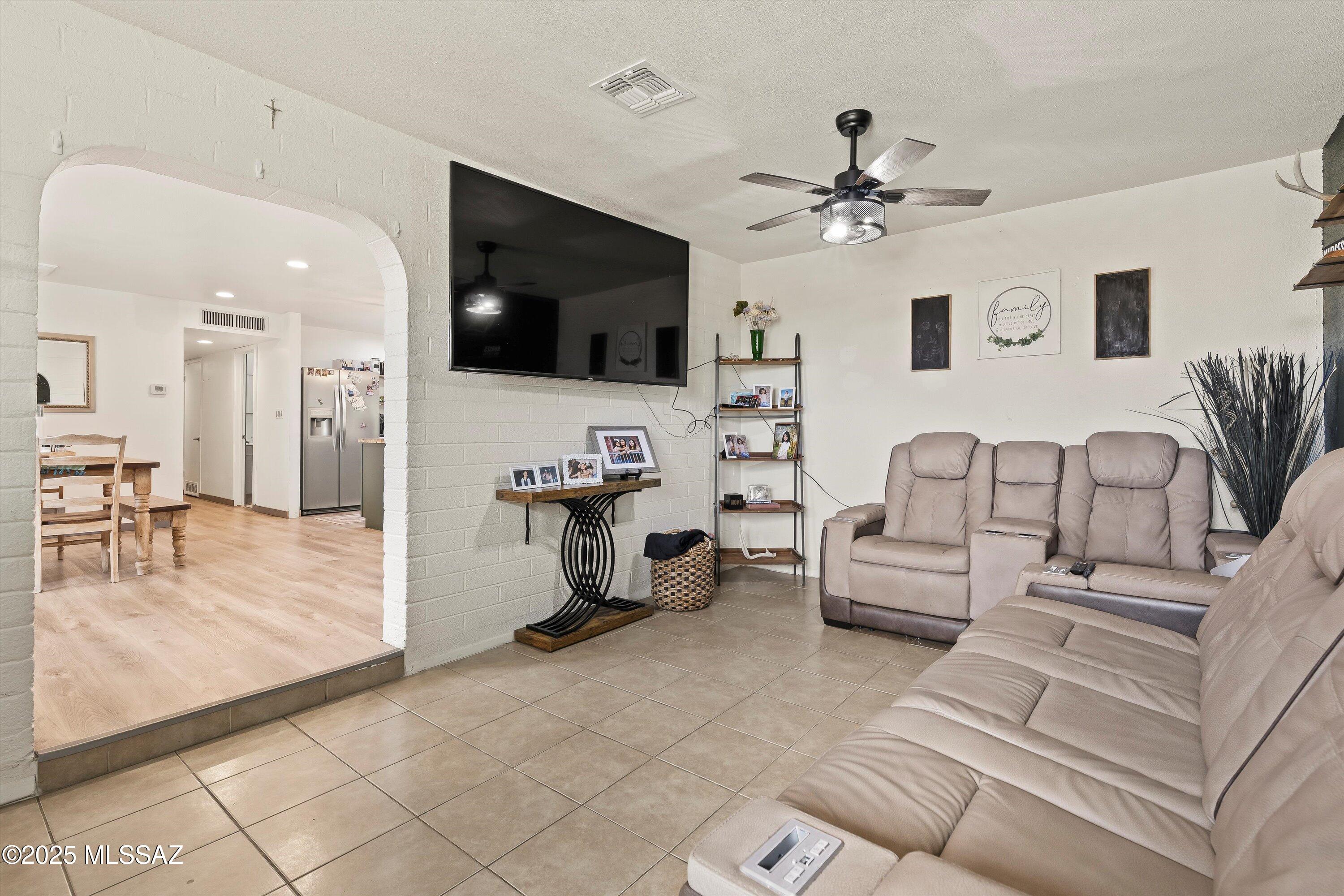 Los Robles Estates - Residential