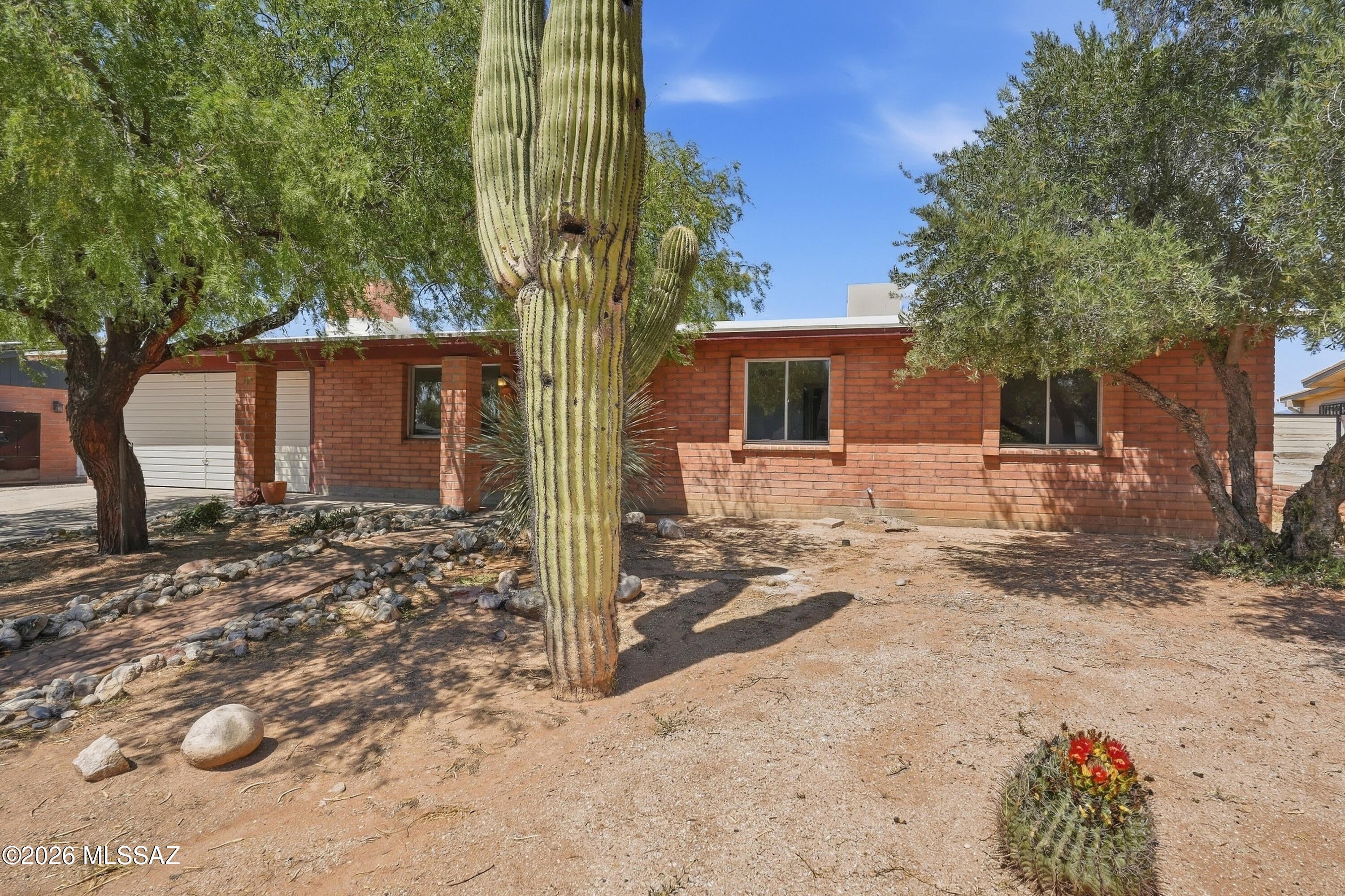 Lincoln Ridge (1-207) - Residential