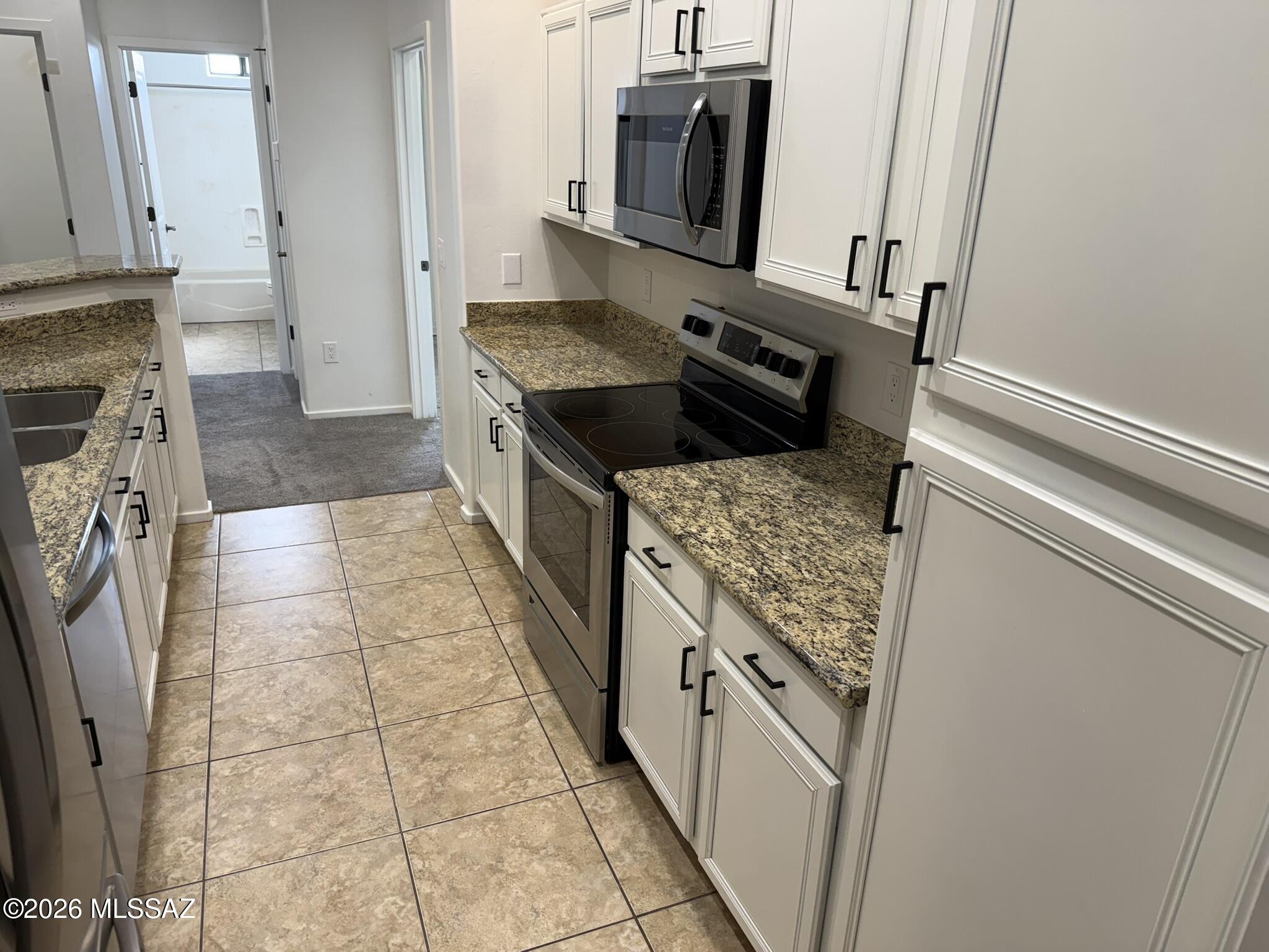 Placita Escondida Bldgs 18-20 Units 1-204 - Residential Lease