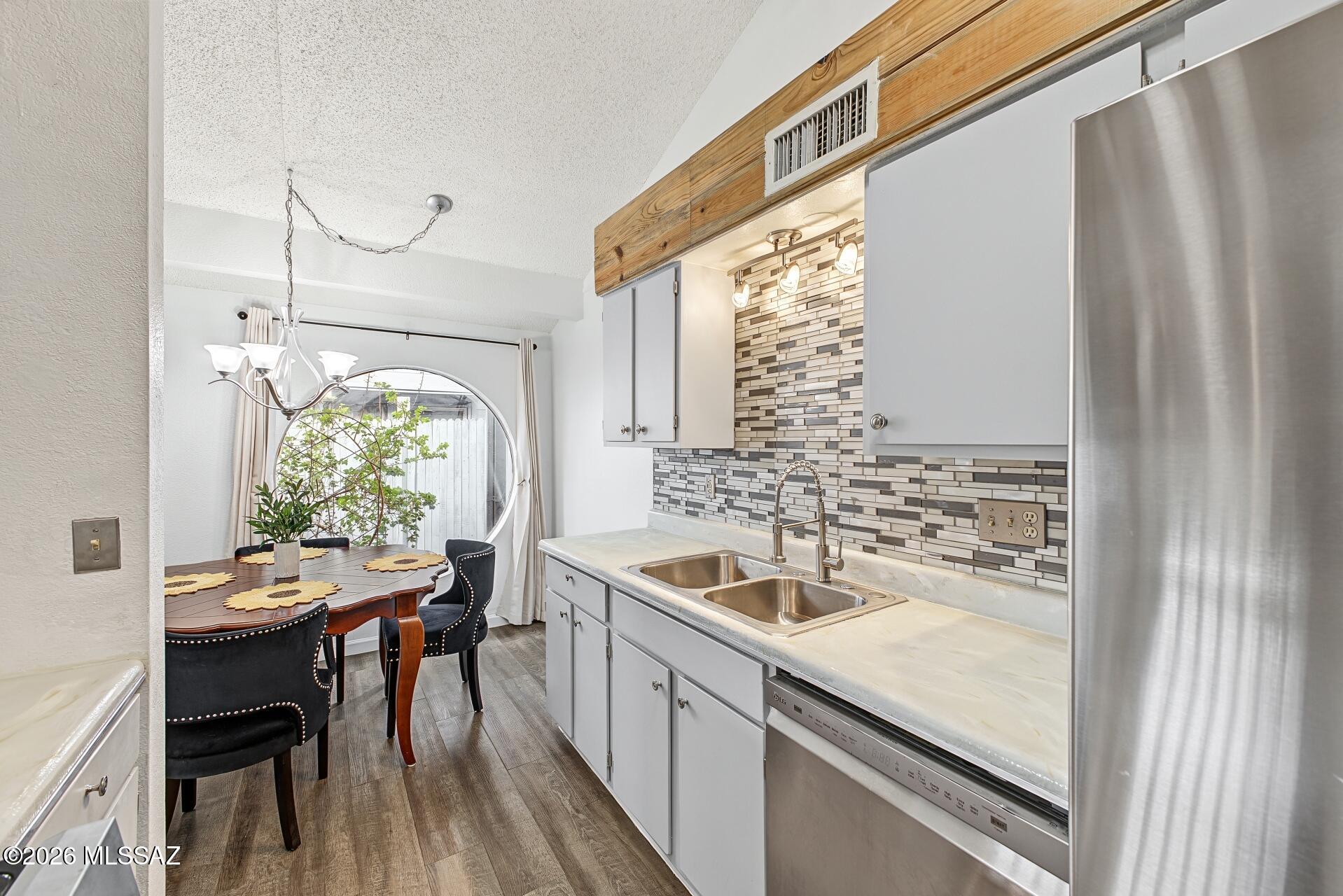 Roger Square Tnhms (1-10) - Residential