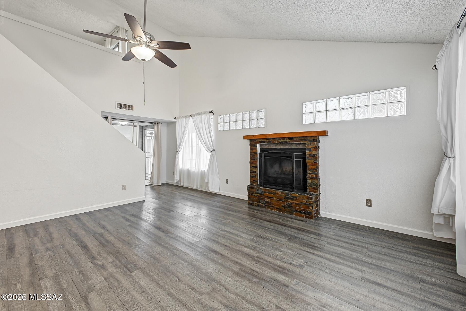 Roger Square Tnhms (1-10) - Residential