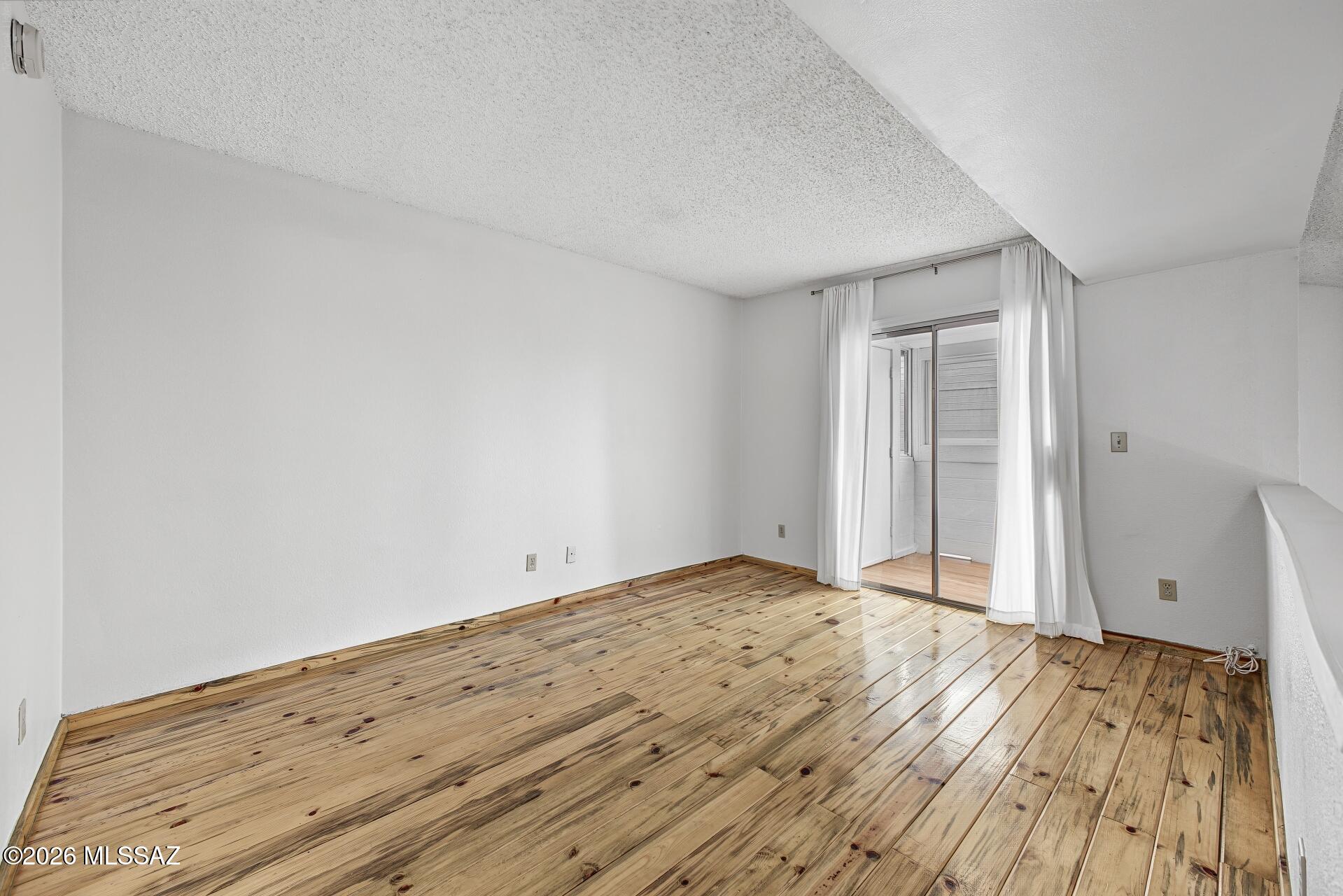 Roger Square Tnhms (1-10) - Residential