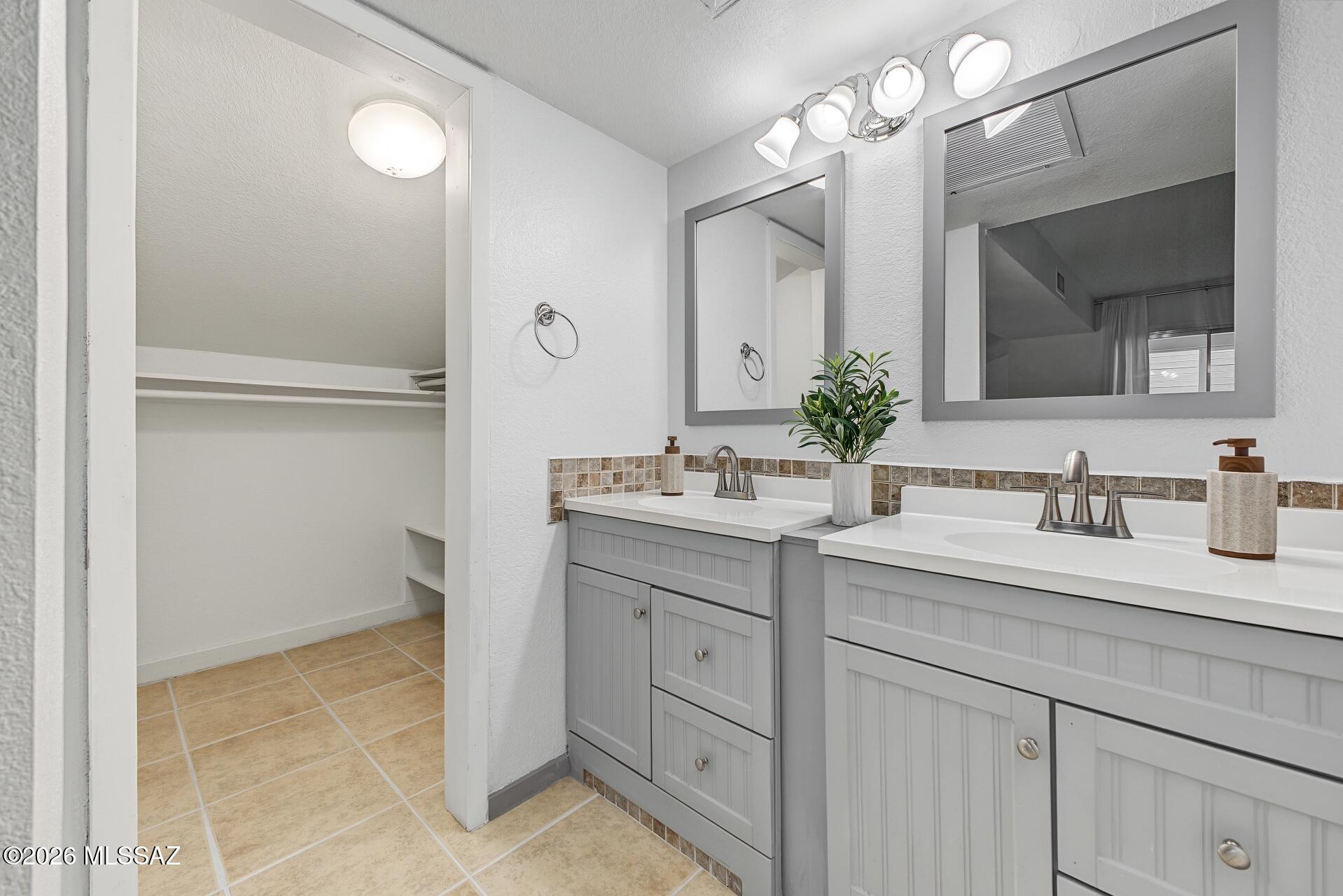 Roger Square Tnhms (1-10) - Residential