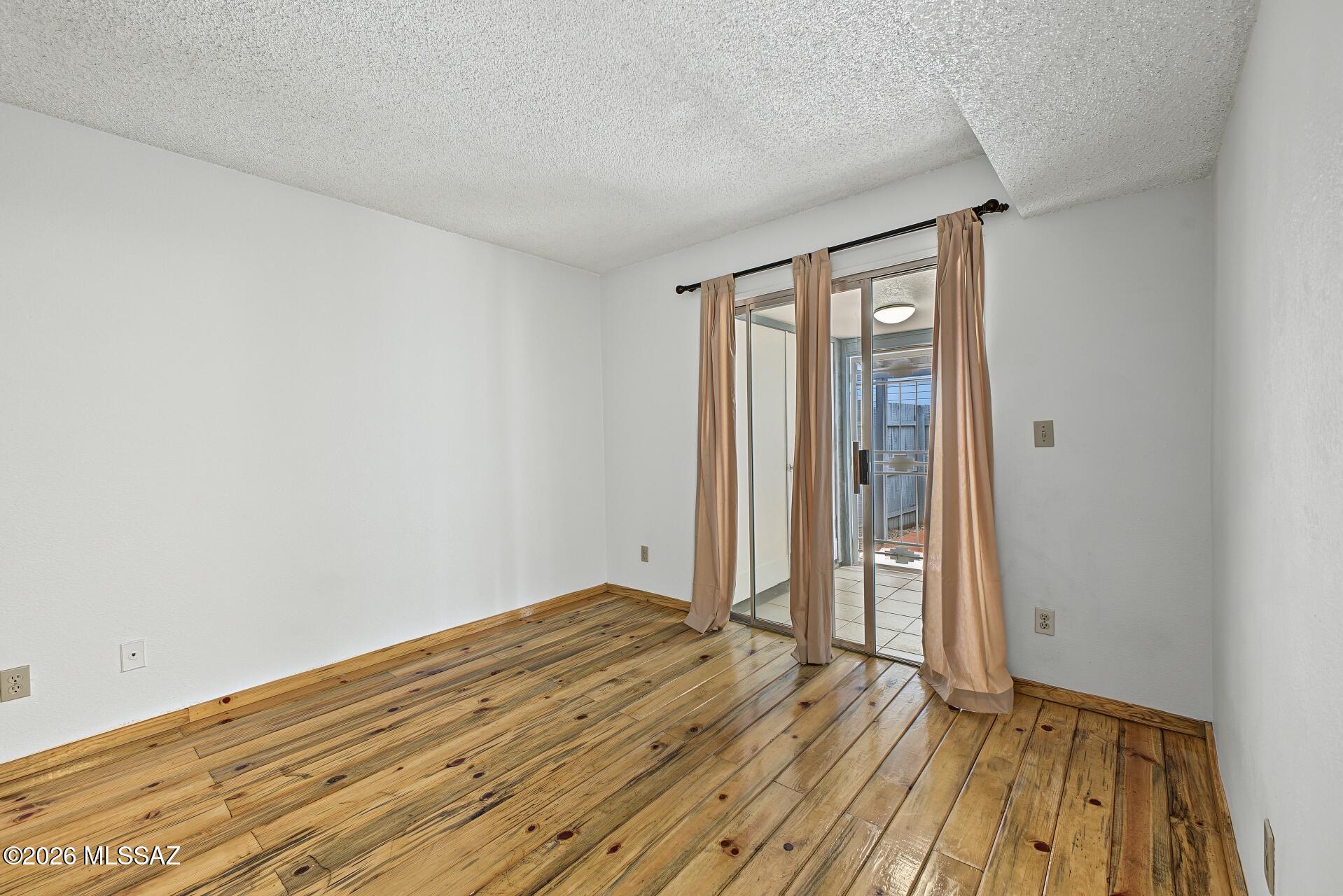Roger Square Tnhms (1-10) - Residential