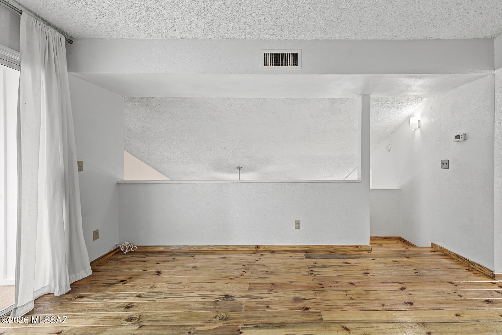 Roger Square Tnhms (1-10) - Residential