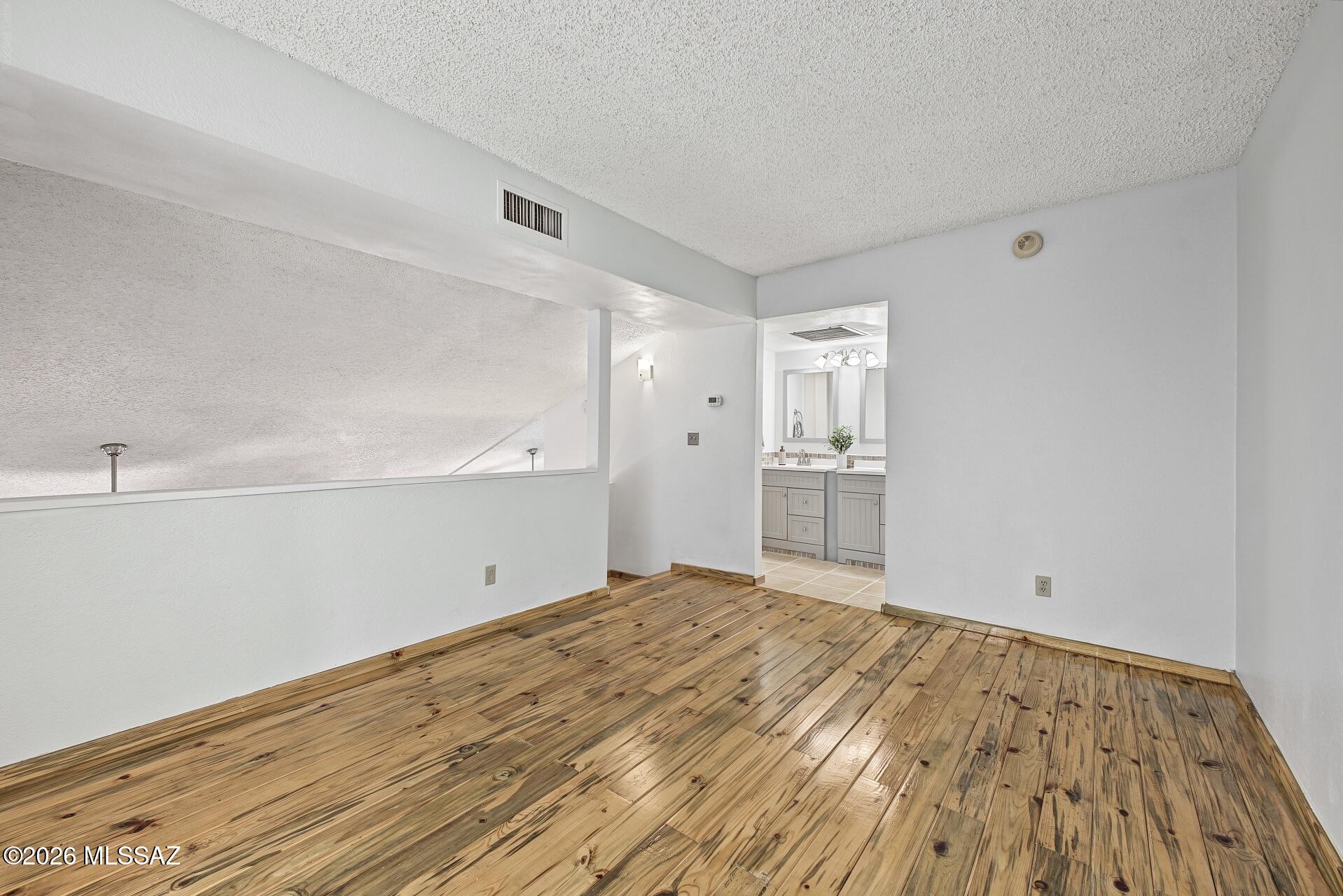 Roger Square Tnhms (1-10) - Residential