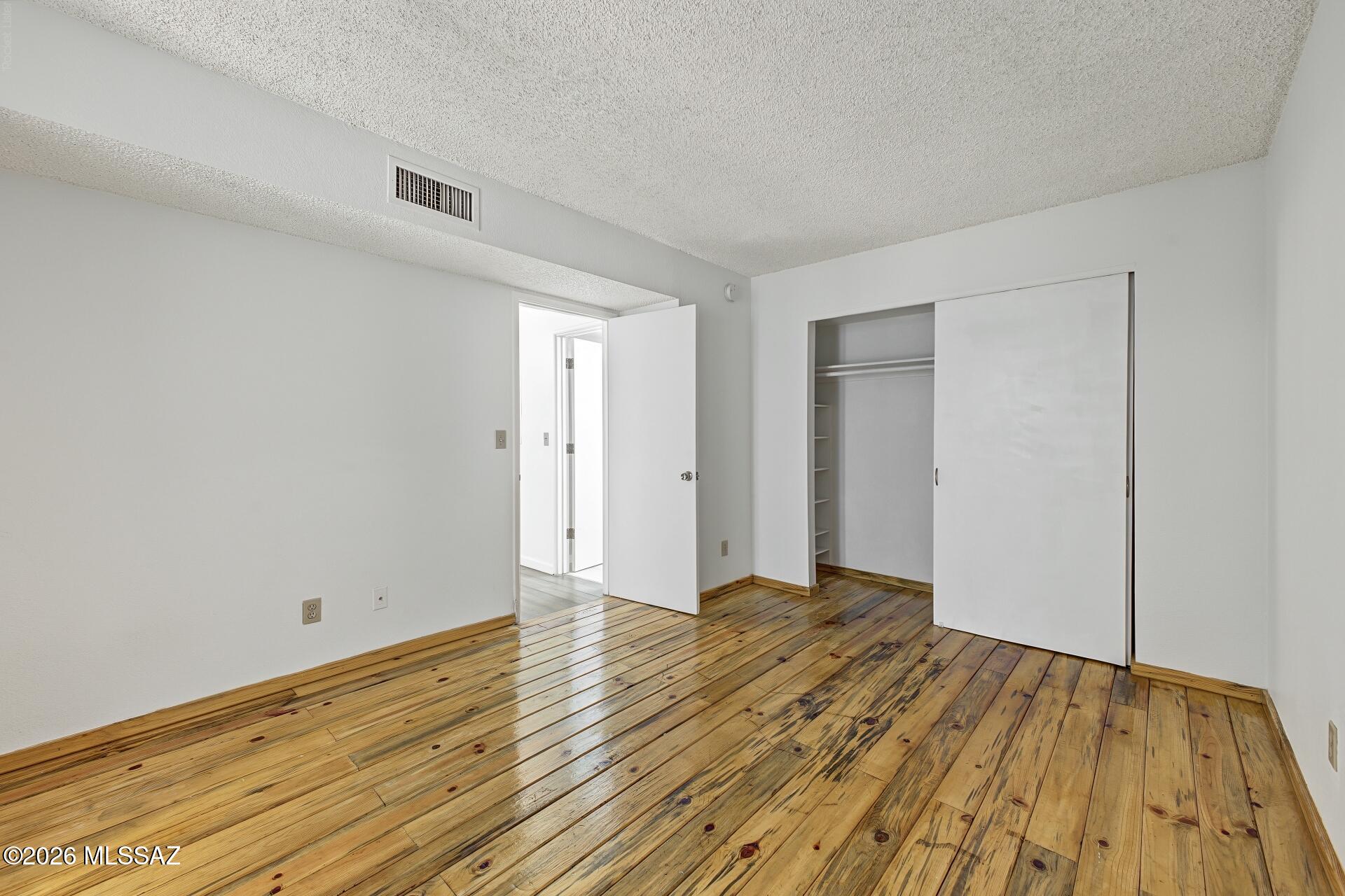 Roger Square Tnhms (1-10) - Residential