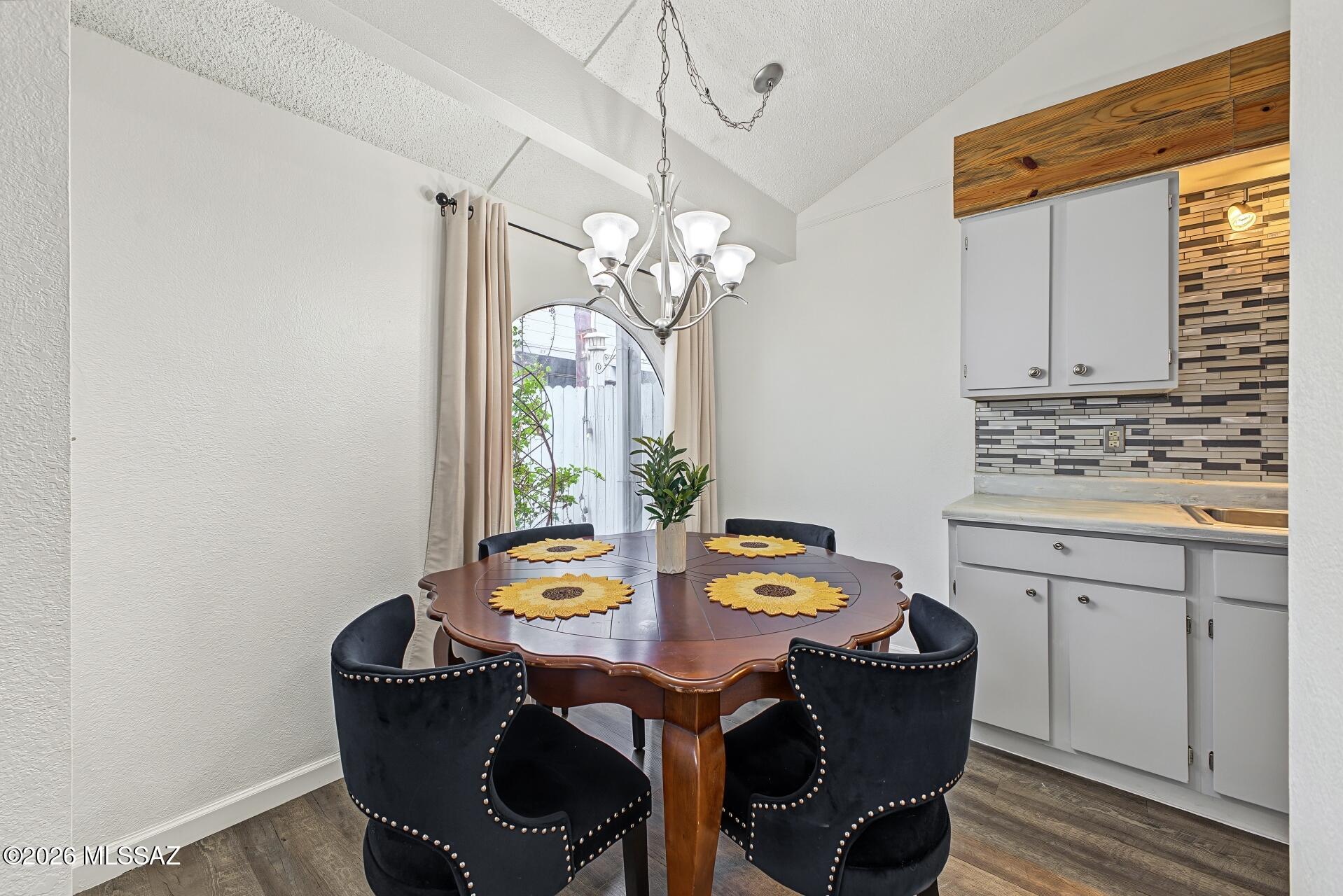 Roger Square Tnhms (1-10) - Residential
