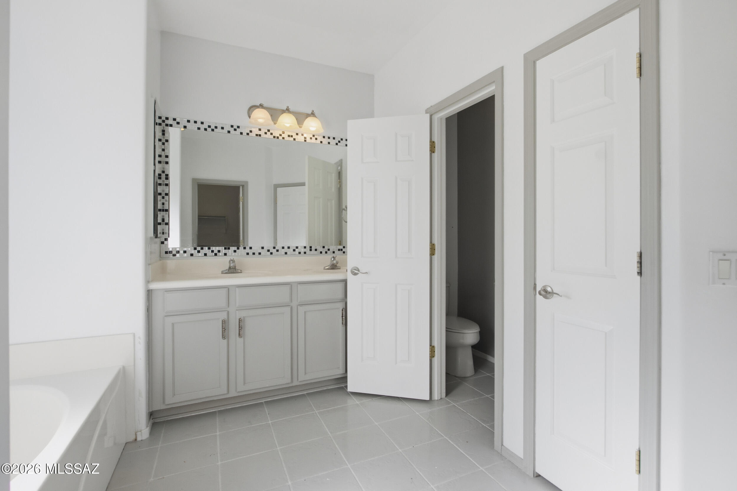 Rancho Del Lago (101-206) - Residential