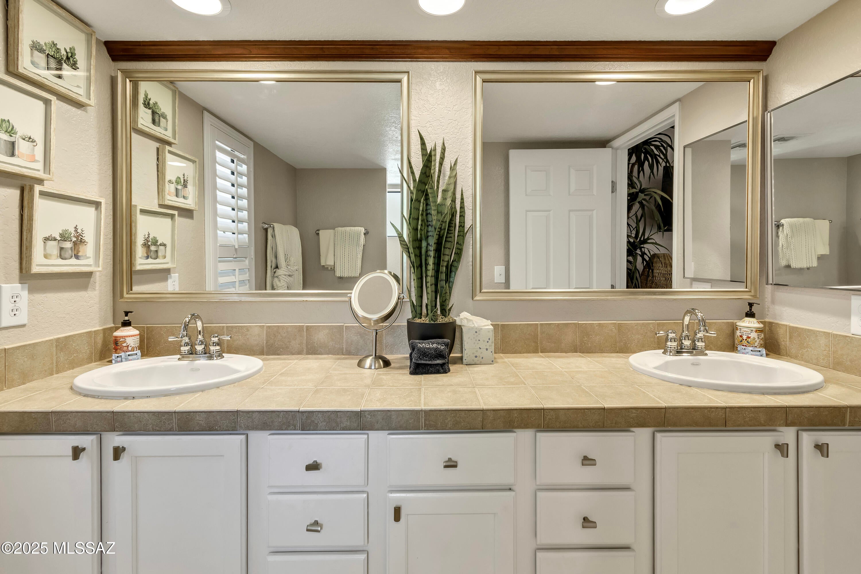 Ventana Vista Condominiums - Residential
