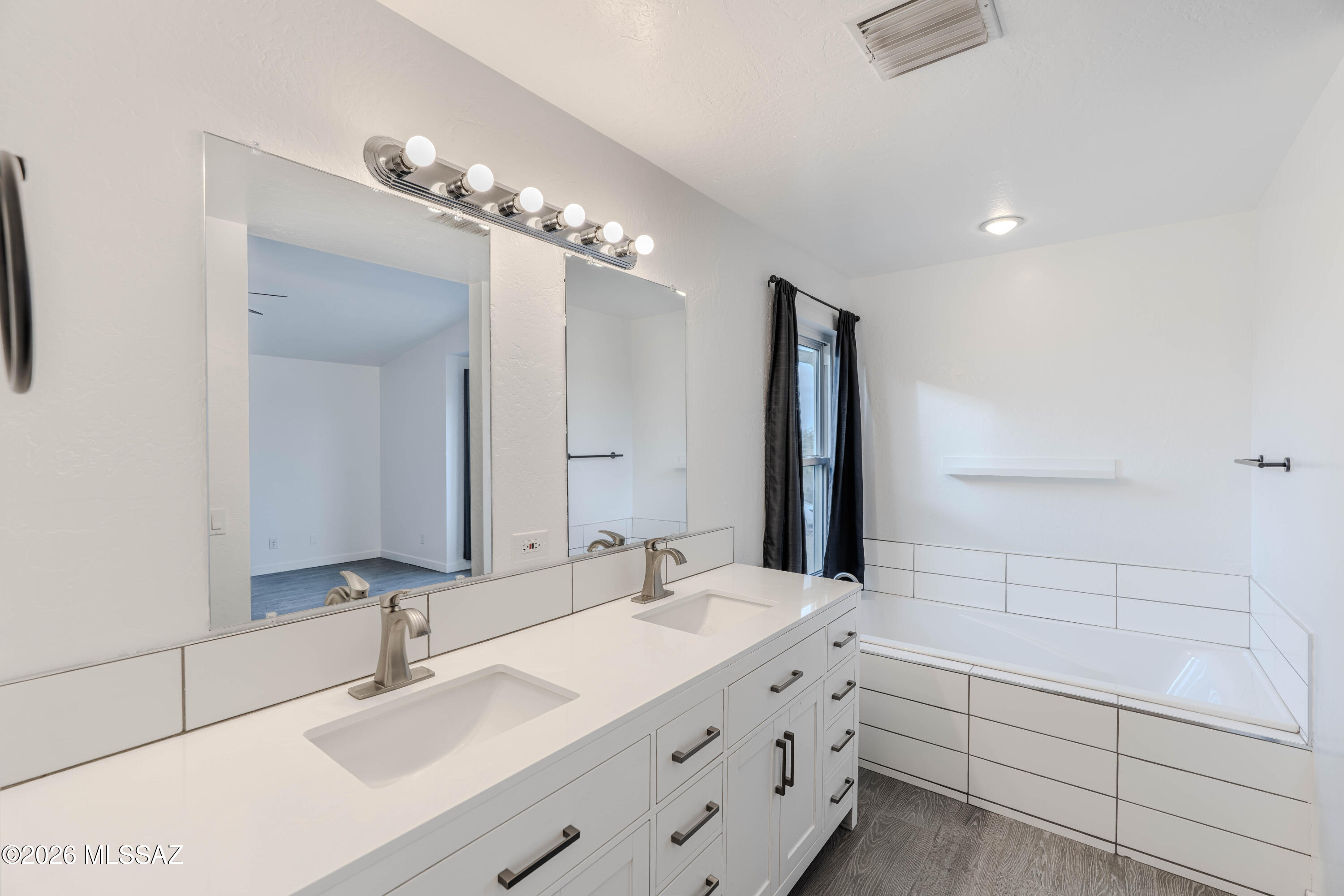 Del Cerro Estates NO. 4 (1-60) - Residential