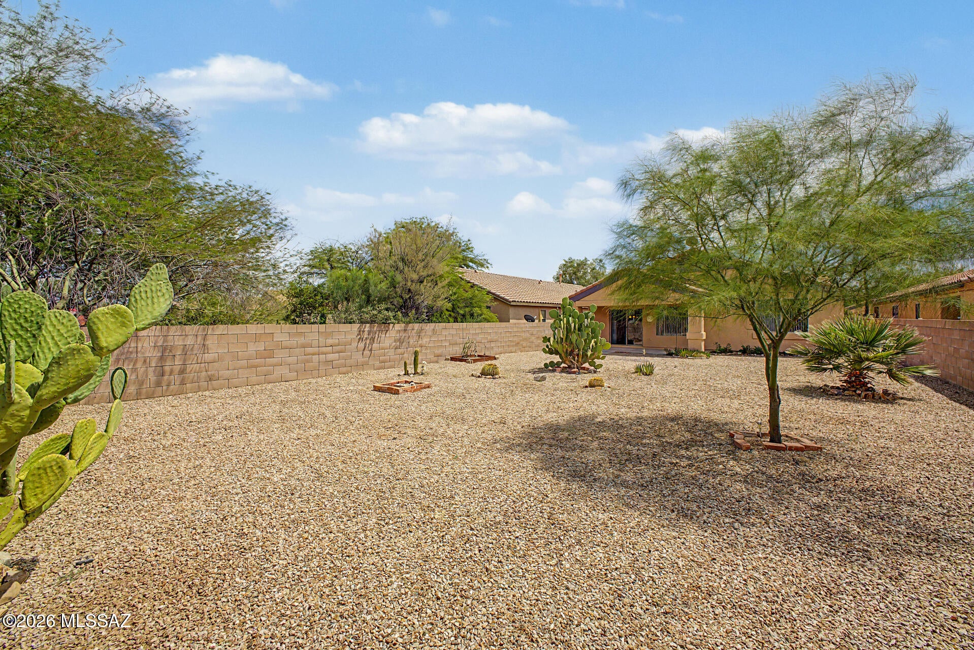 PRICED TO SELL!! Looking for affordability without sacrificing space? This well-maintained 3-bedroom, 2-bathroom home in Star Valley delivers maximum functionality at an accessible price point. The home boasts a highly efficient split bedroom floorplan that eliminates wasted hallway space and creates a comfortable, open flow between the kitchen and living areas. This home offers an exceptionally large lot!! Whether you are looking for an affordable first home, down-sizing, or adding a reliable property to your rental portfolio, this Star Valley home is a must-see. BONUS..Pre-list inspections completed with repairs including termite with warranty