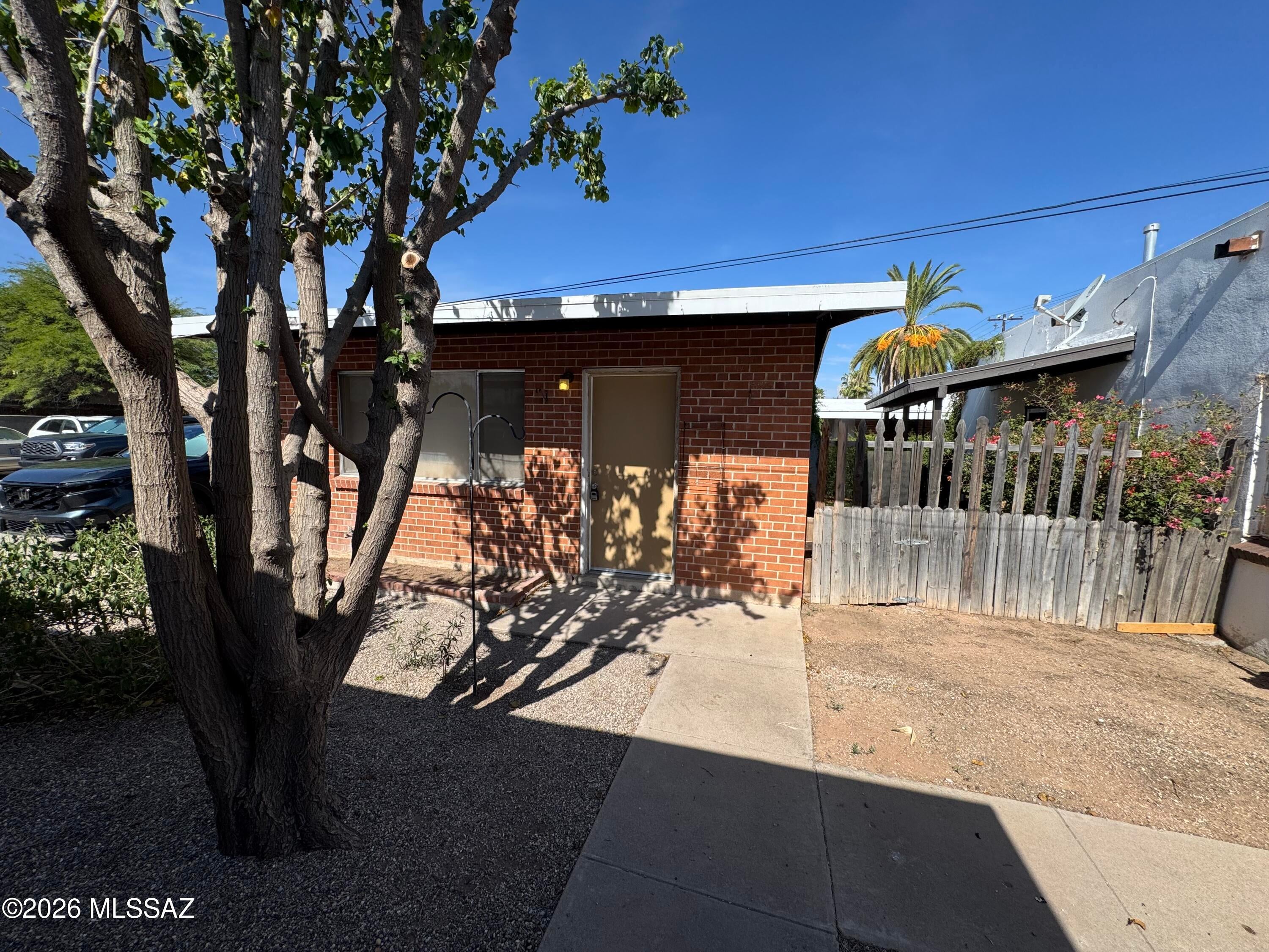 Single family studio with 1 bathroom and AC. Off street parking. New paint and vinyl flooring. Owner pays water. No laundry hookups. No pets allowed. Managed by Pima Valley Realty and Property Management, LLC.