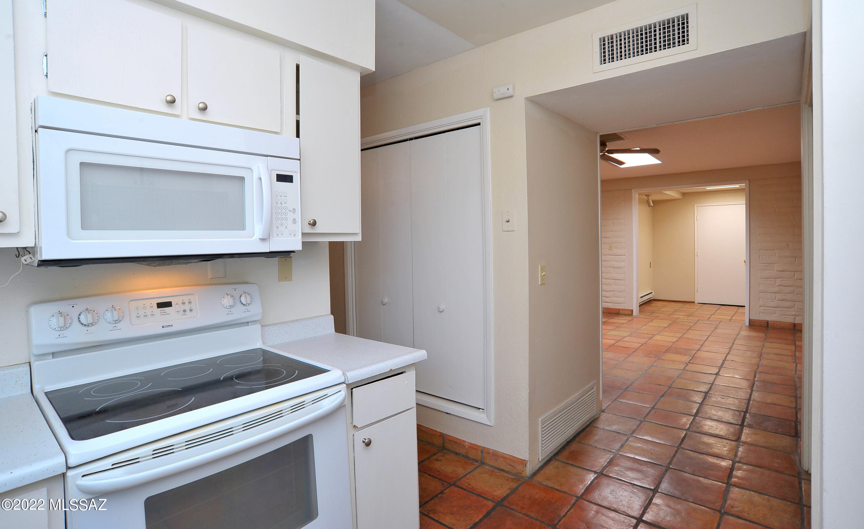 Fort Lowell Meadows (1-40) - Residential Lease