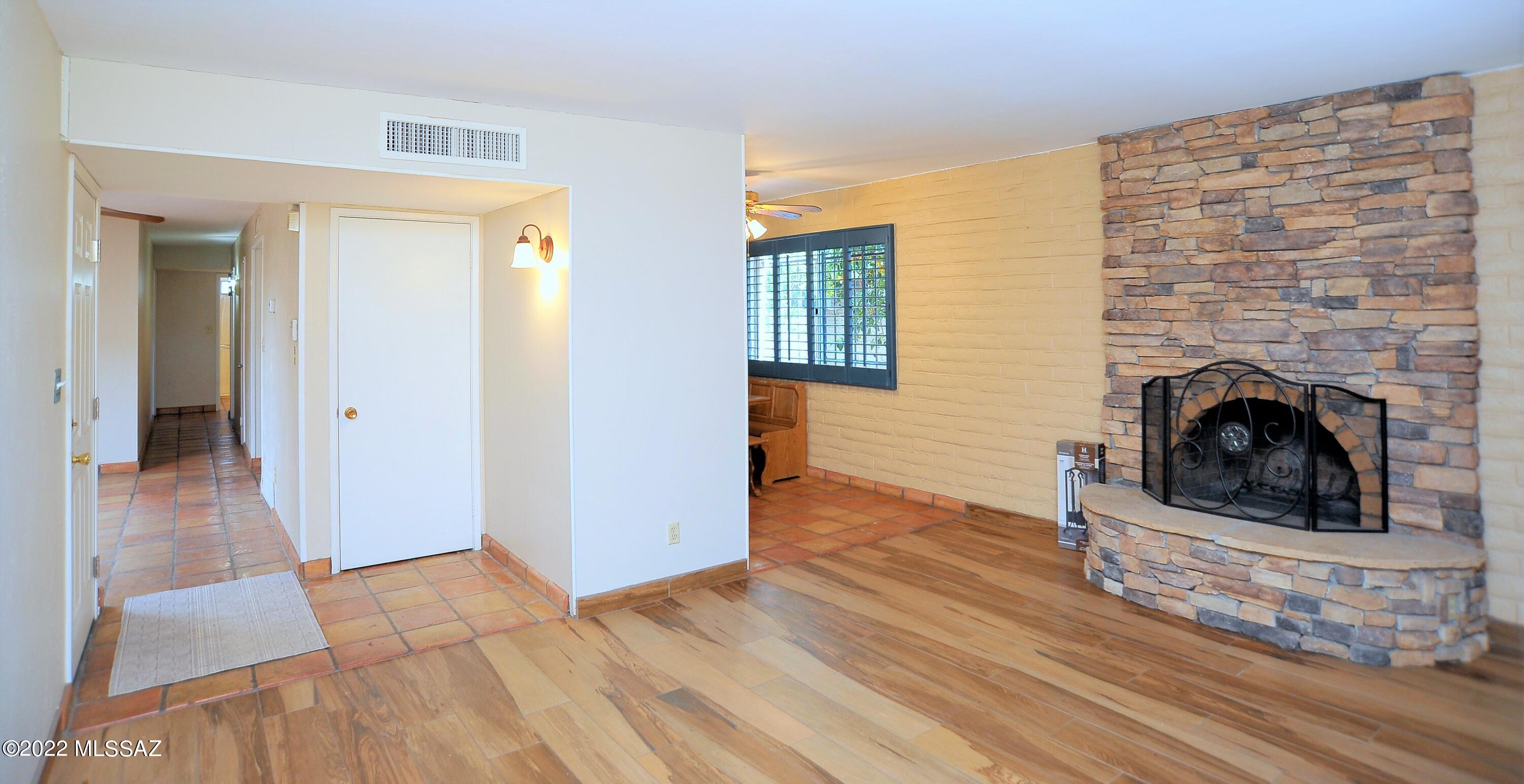 Fort Lowell Meadows (1-40) - Residential Lease