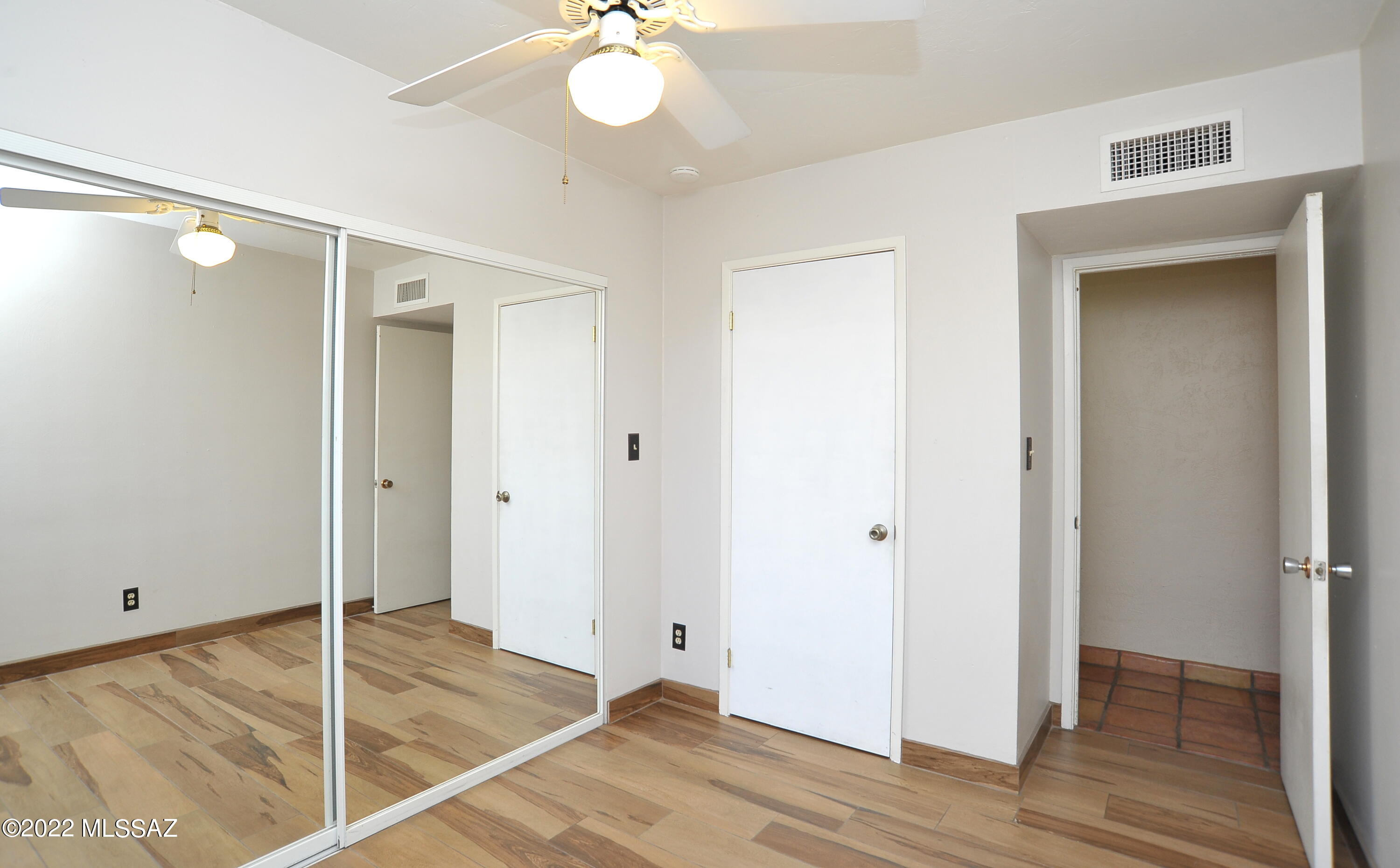 Fort Lowell Meadows (1-40) - Residential Lease