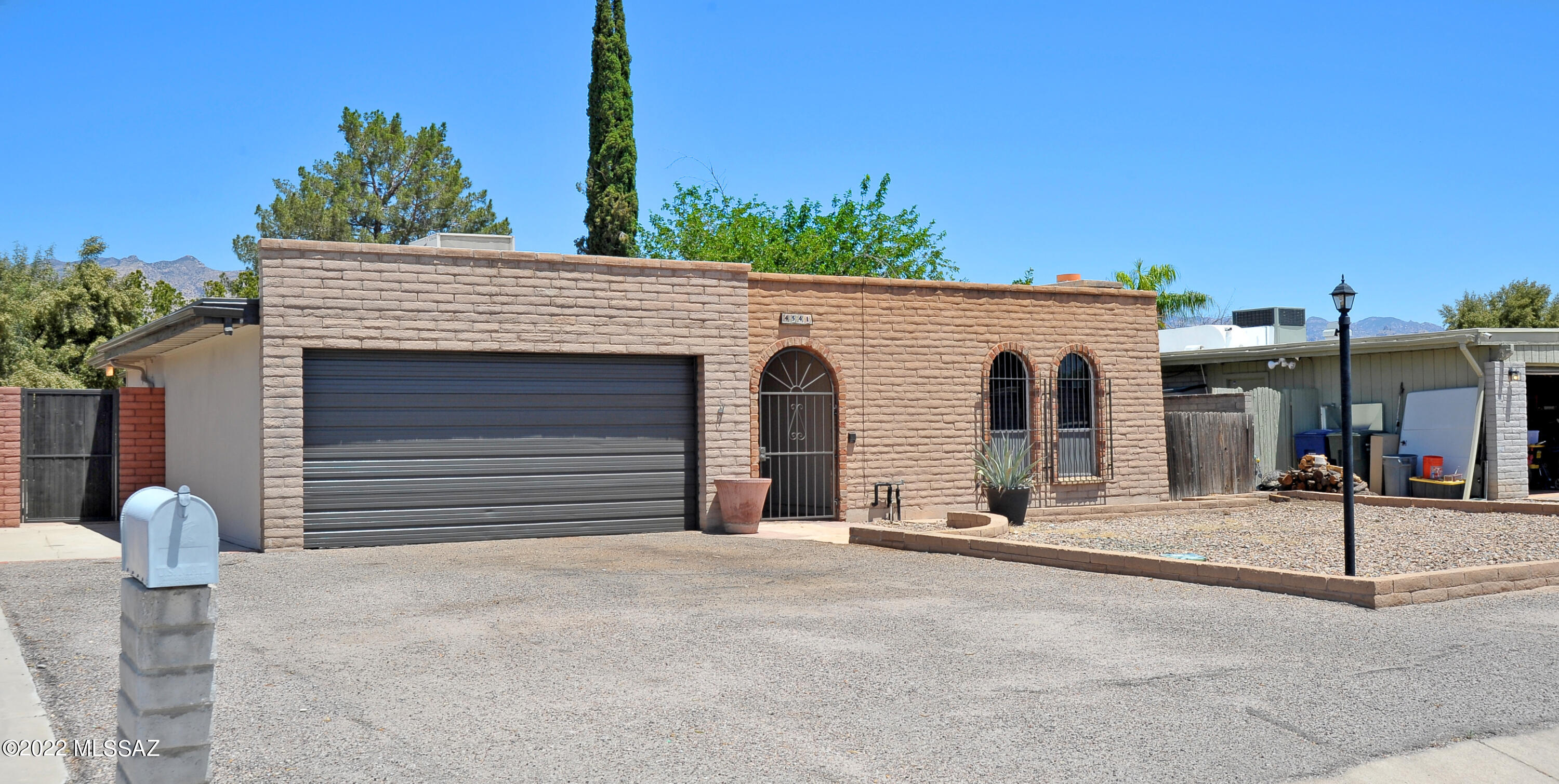 Fort Lowell Meadows (1-40) - Residential Lease