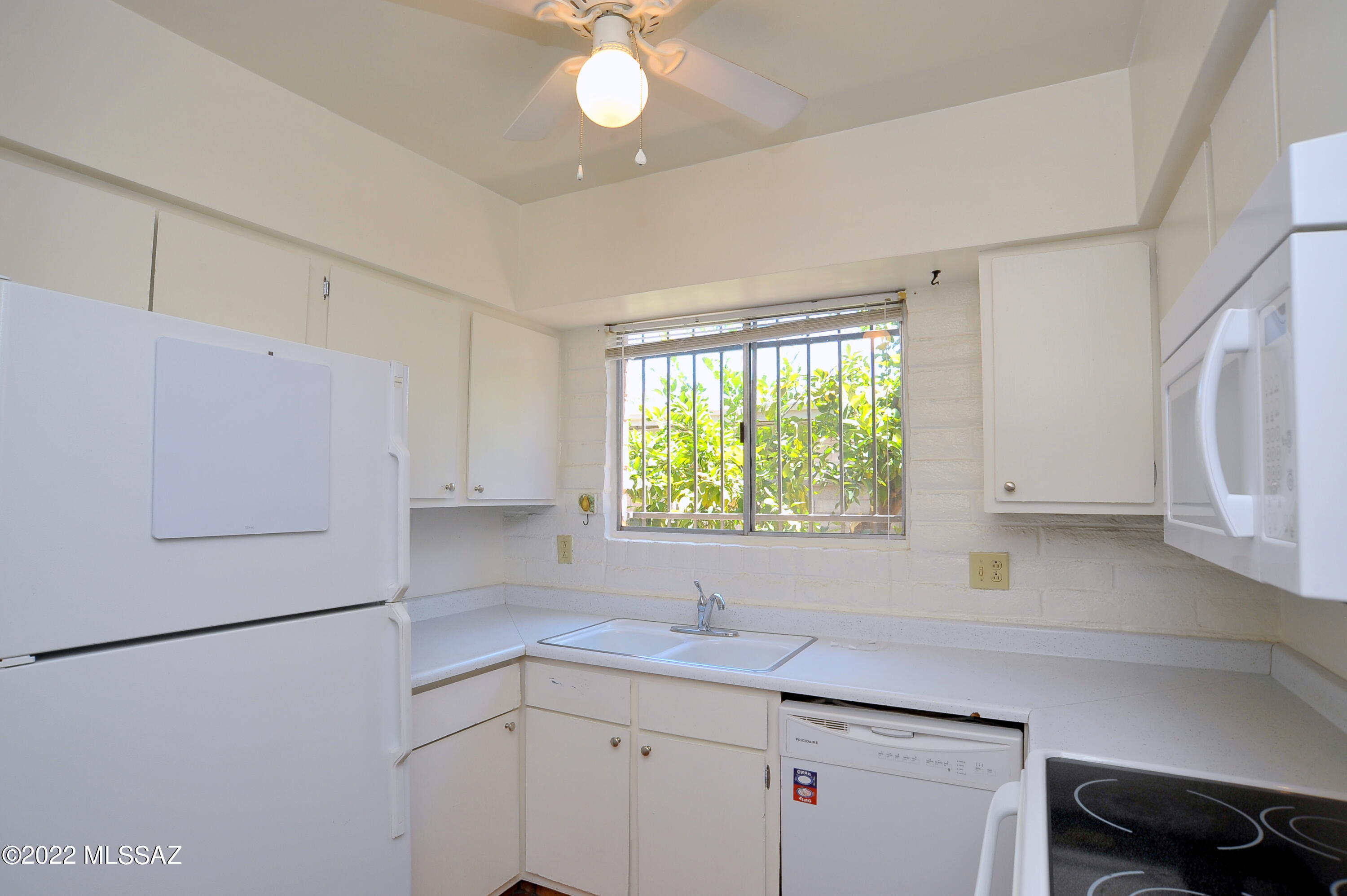 Fort Lowell Meadows (1-40) - Residential Lease
