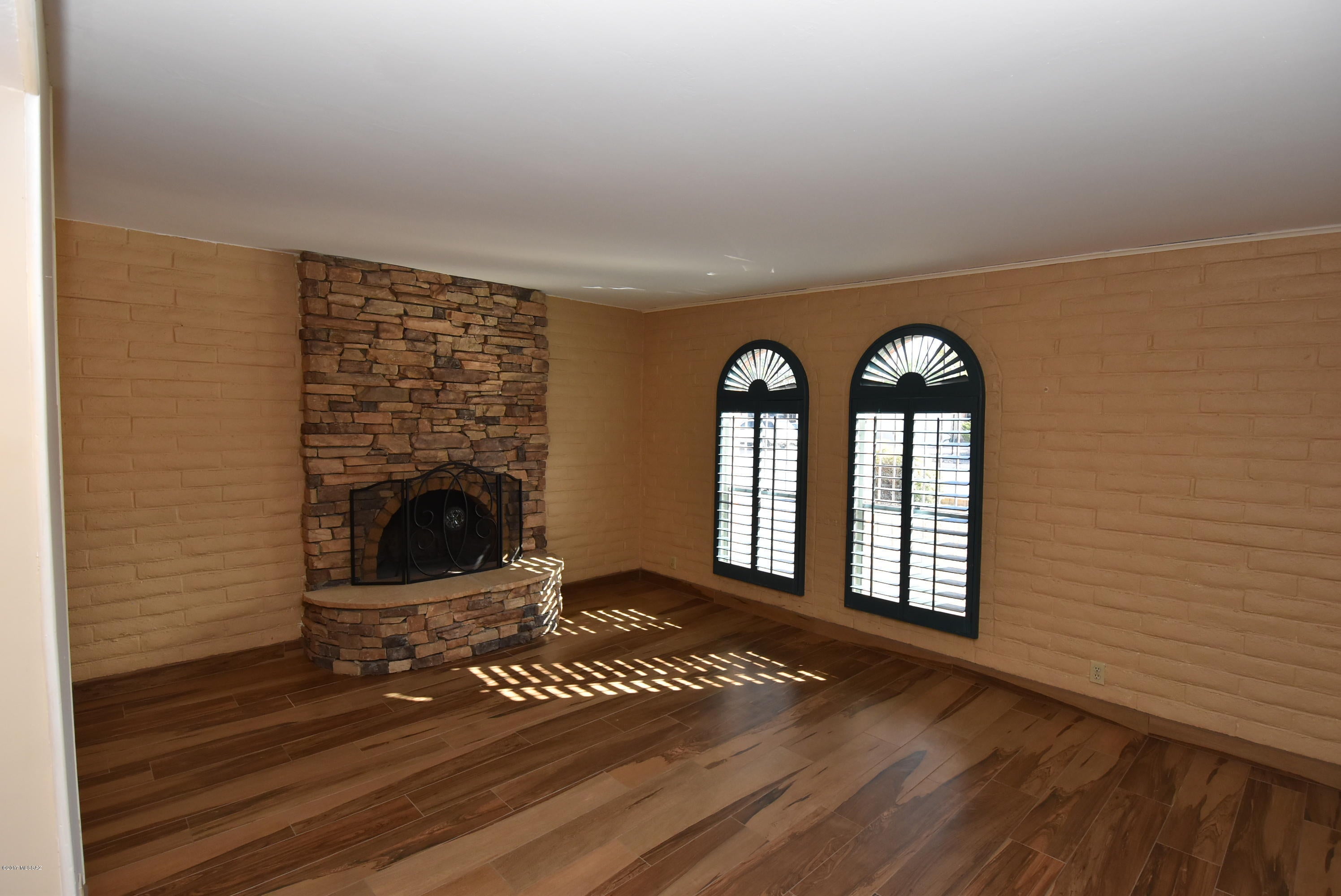 Fort Lowell Meadows (1-40) - Residential Lease