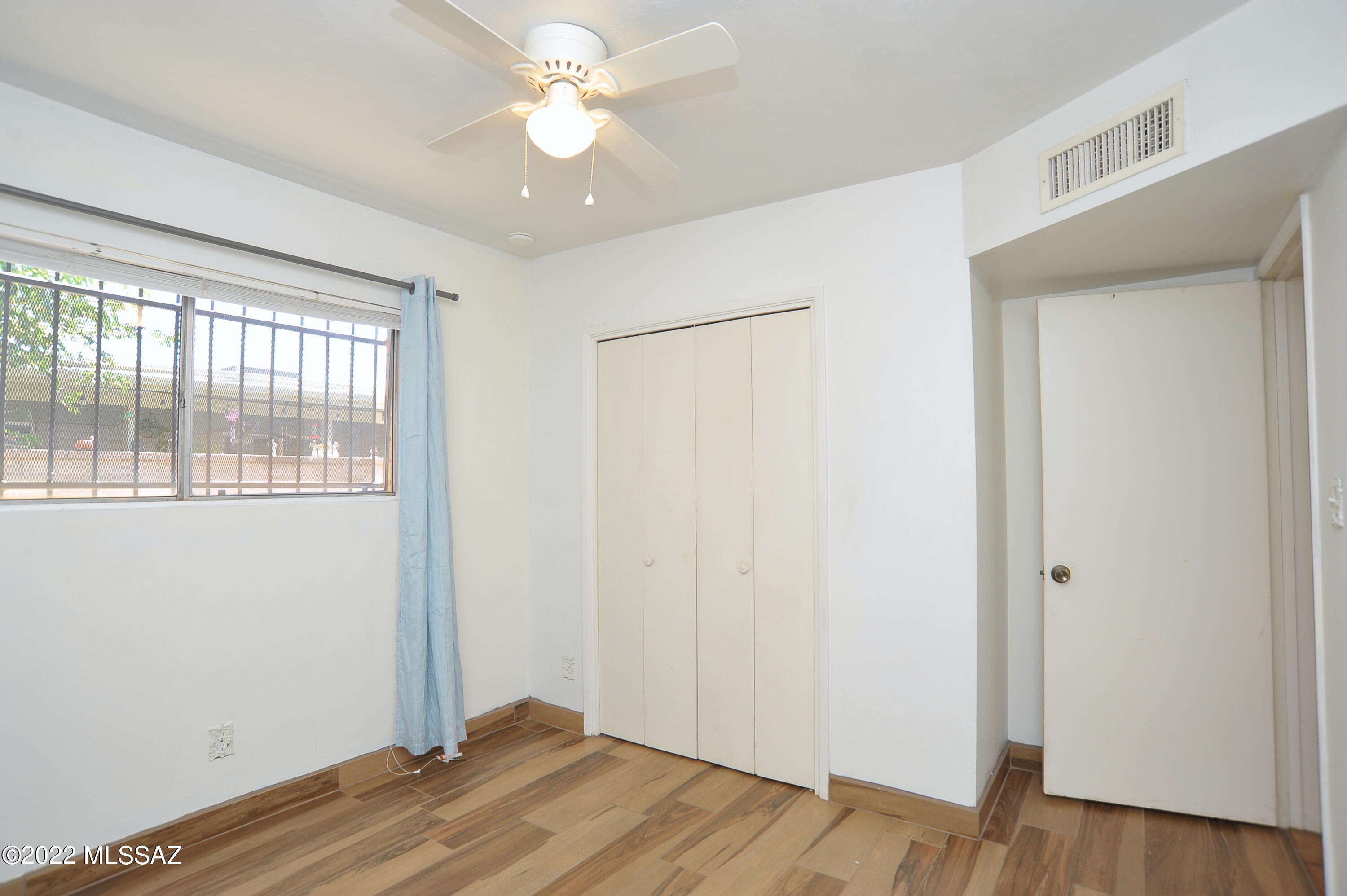 Fort Lowell Meadows (1-40) - Residential Lease