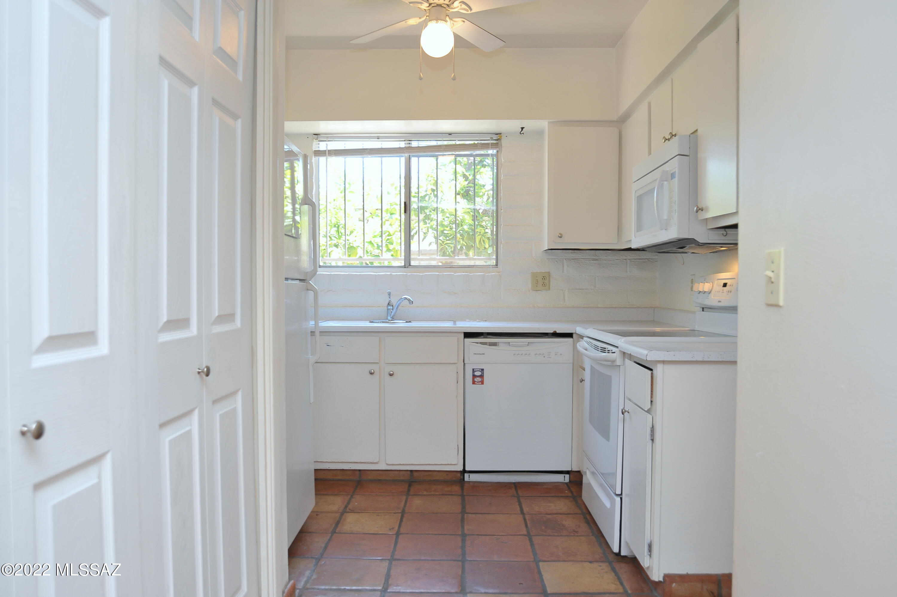 Fort Lowell Meadows (1-40) - Residential Lease