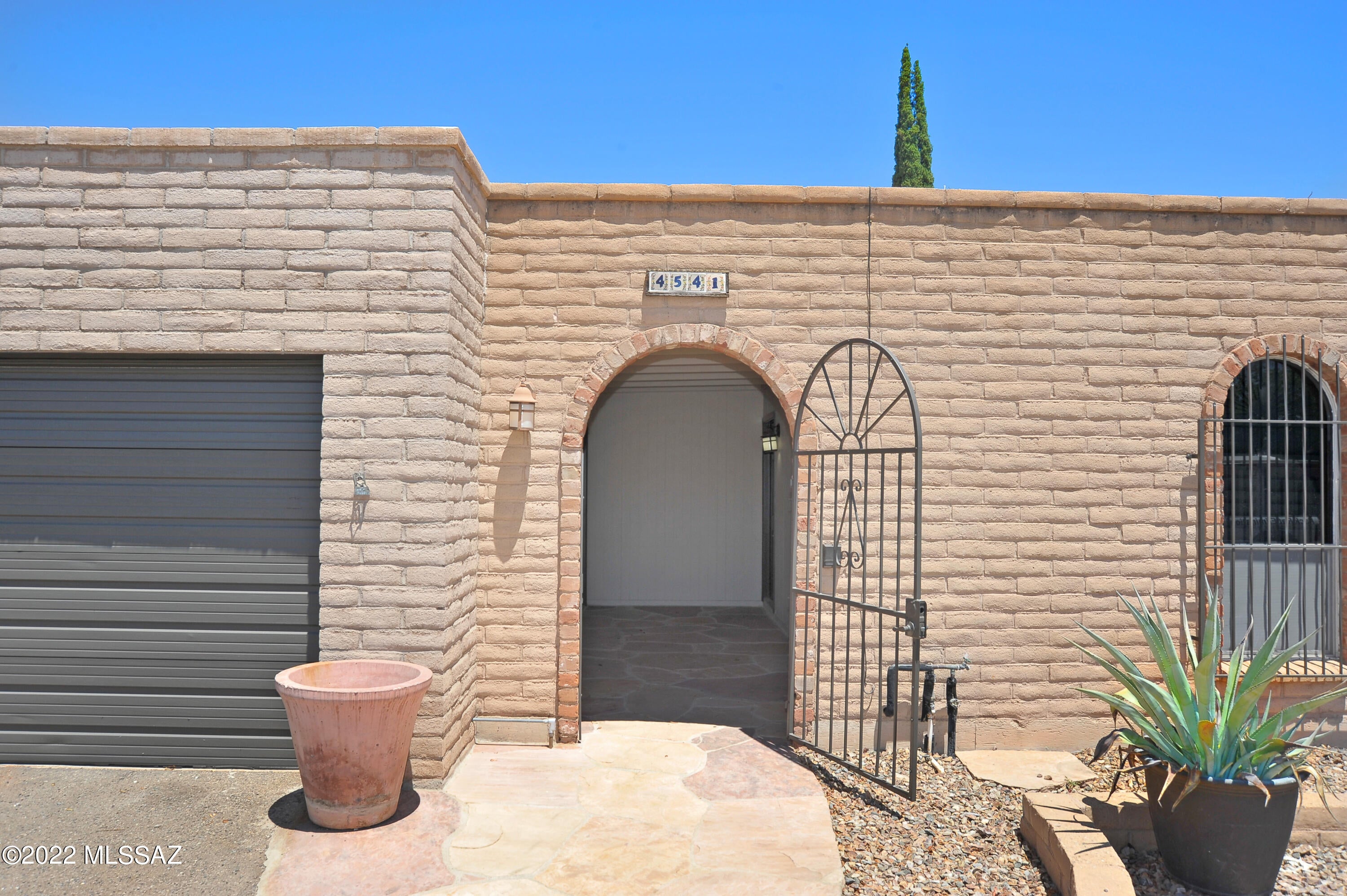Fort Lowell Meadows (1-40) - Residential Lease