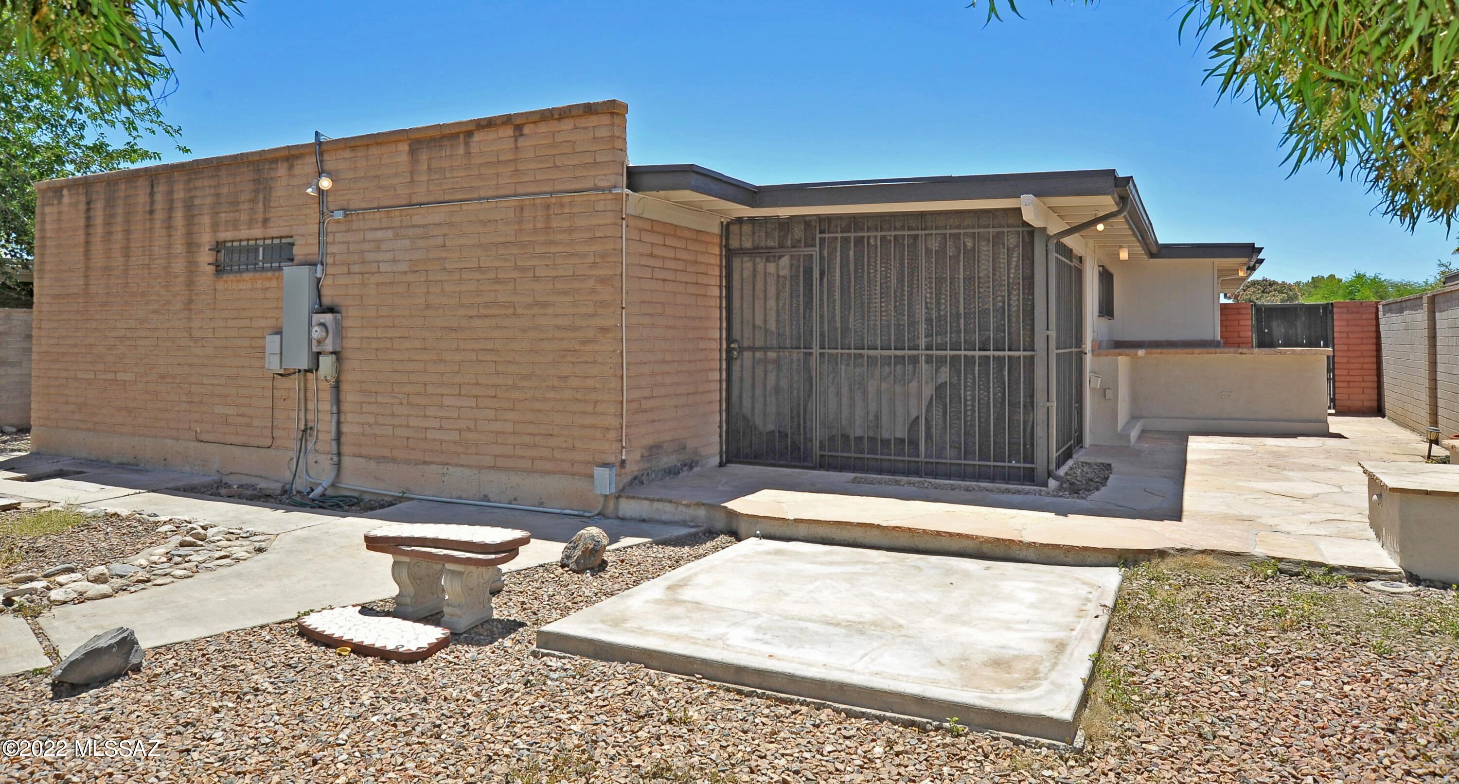 Fort Lowell Meadows (1-40) - Residential Lease