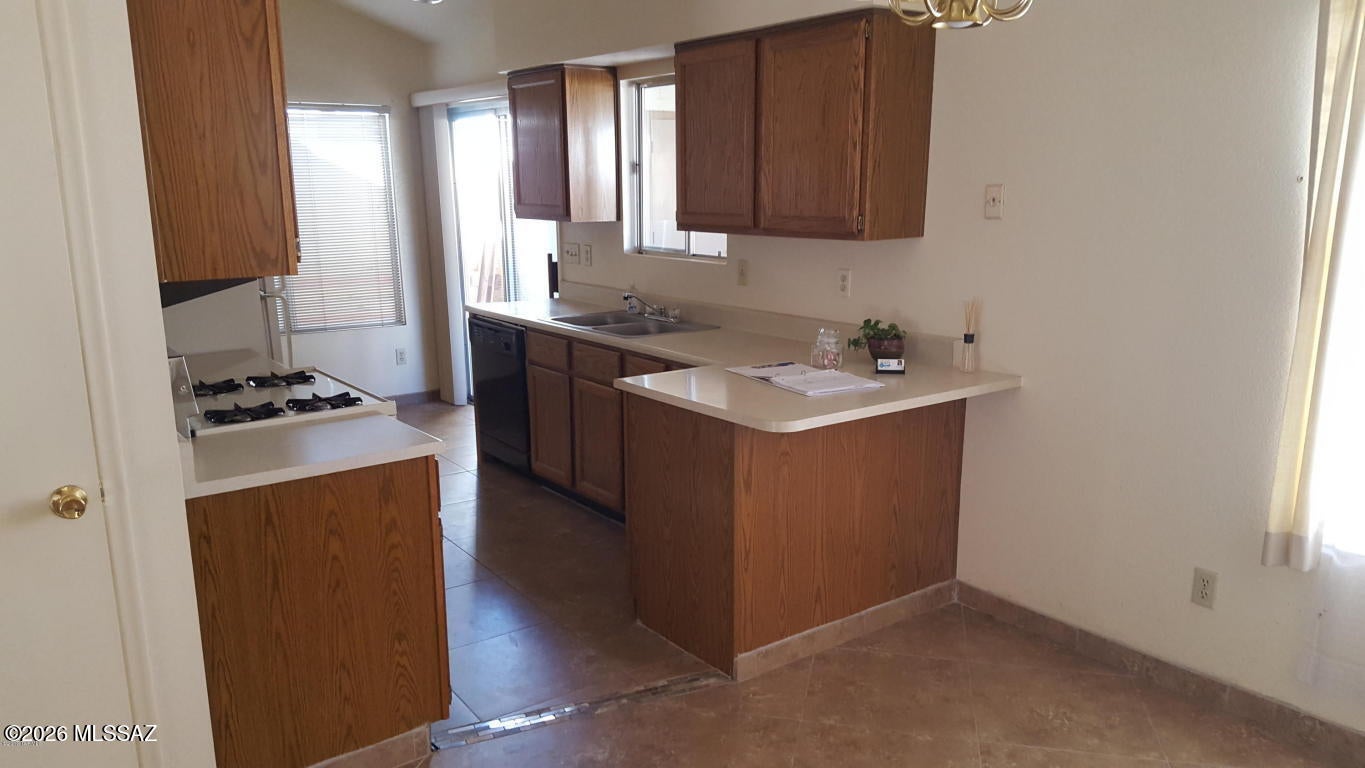 Saddlewood Villas (1-102) - Residential Lease