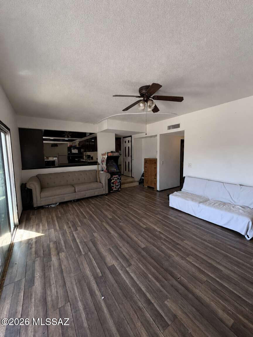 Mission West (1-370) - Residential