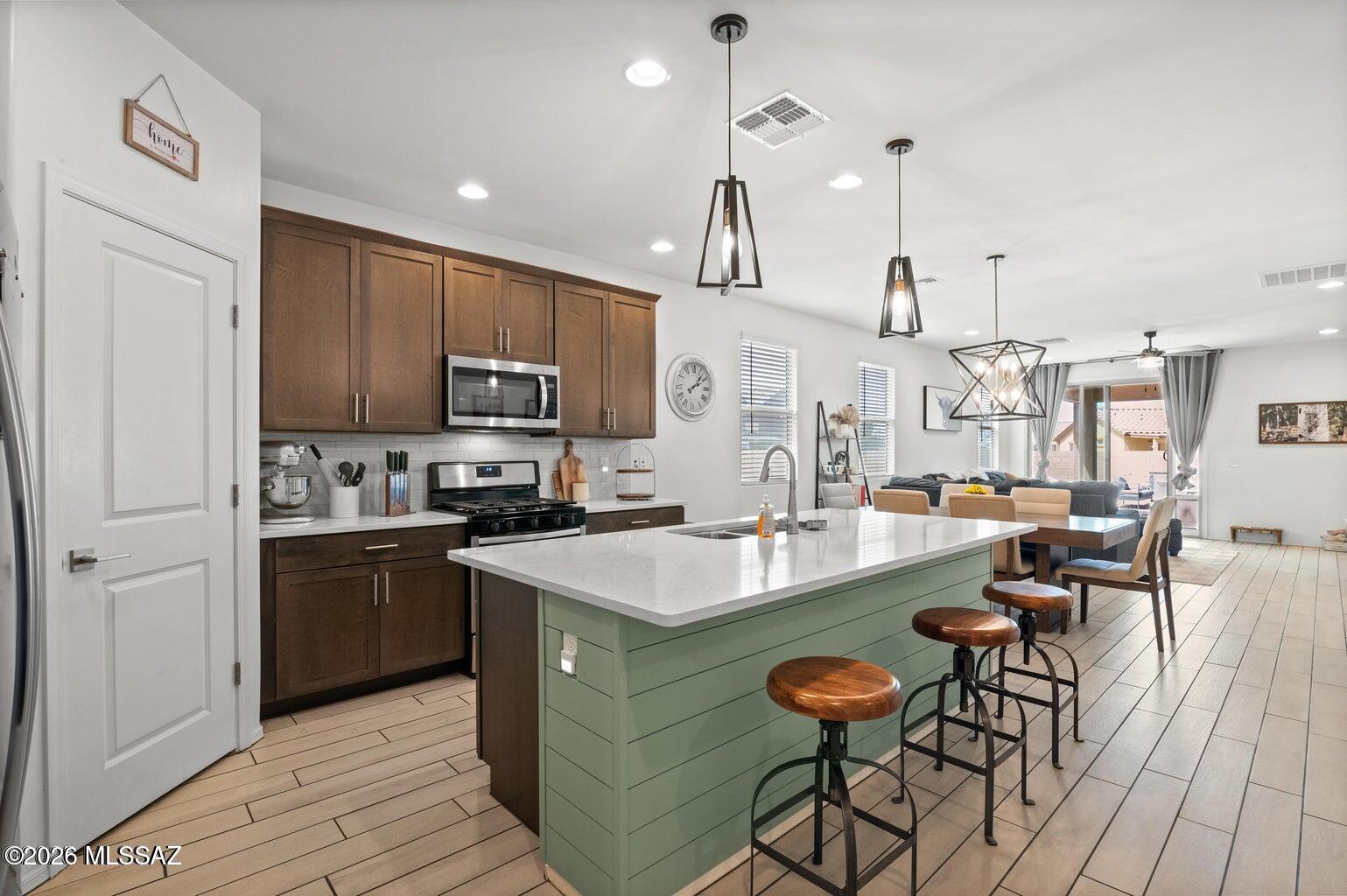 Gladden Farms Block 27 Phase 2 - Residential Lease