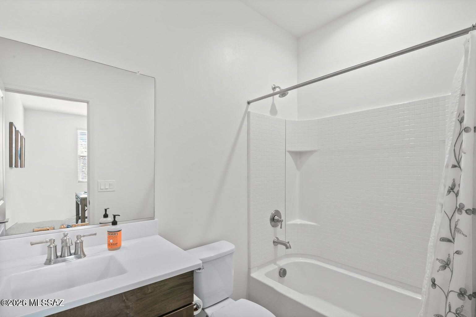 Gladden Farms Block 27 Phase 2 - Residential Lease