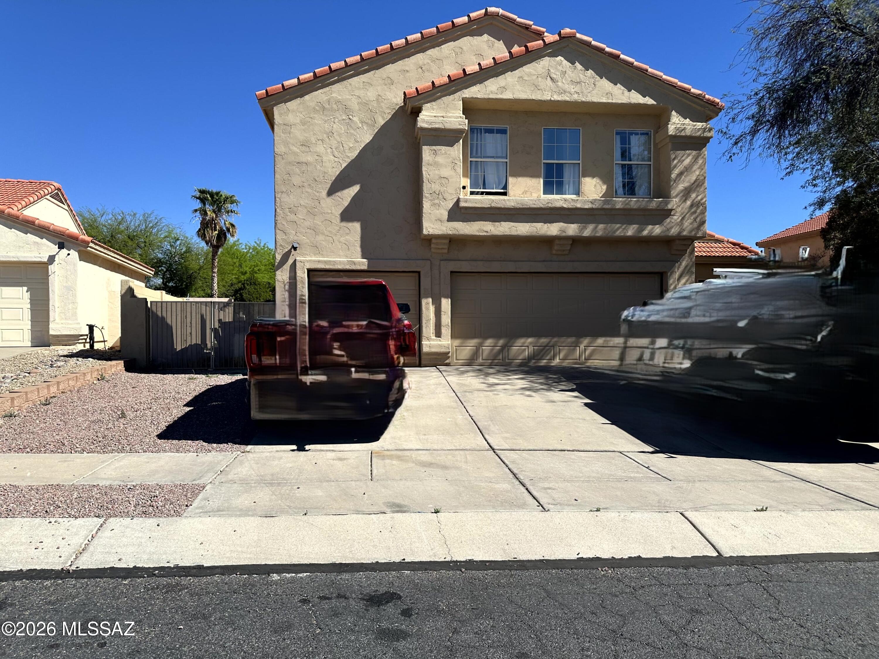 Big space, big potential in Oro Valley's Copper Creek. This 6-bed, 3-bath home offers 2,800+ sqft, a 3-car garage, flexible layout, covered patio, and a private pool--perfect for everyday living or entertaining. Set on a generous lot with room to make it your own, it's close to Copper Creek Park, scenic trails, Oro Valley Marketplace, dining, and top-rated schools. A rare find with size, location, and upside.

Do not disturb occupants. Trespassing is prohibited. No inspections allowed.