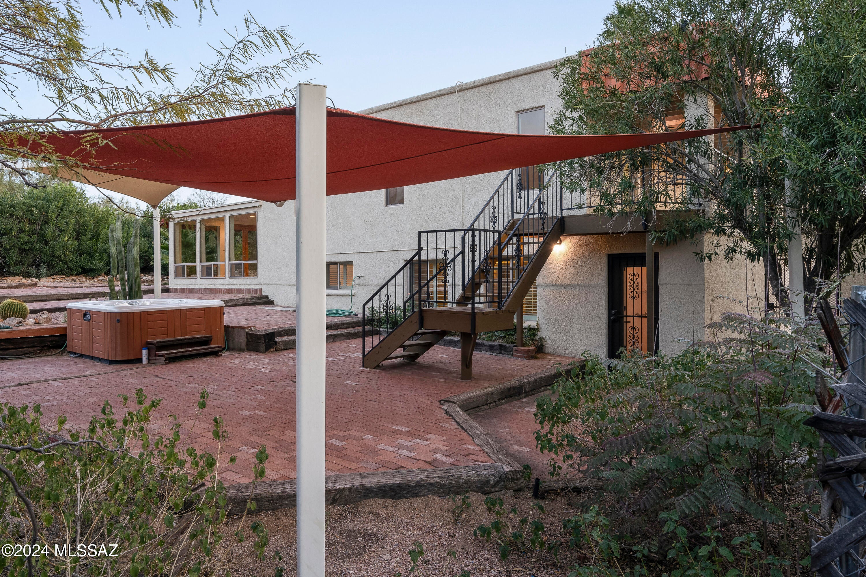 Shadow Roc (1-80) - Residential
