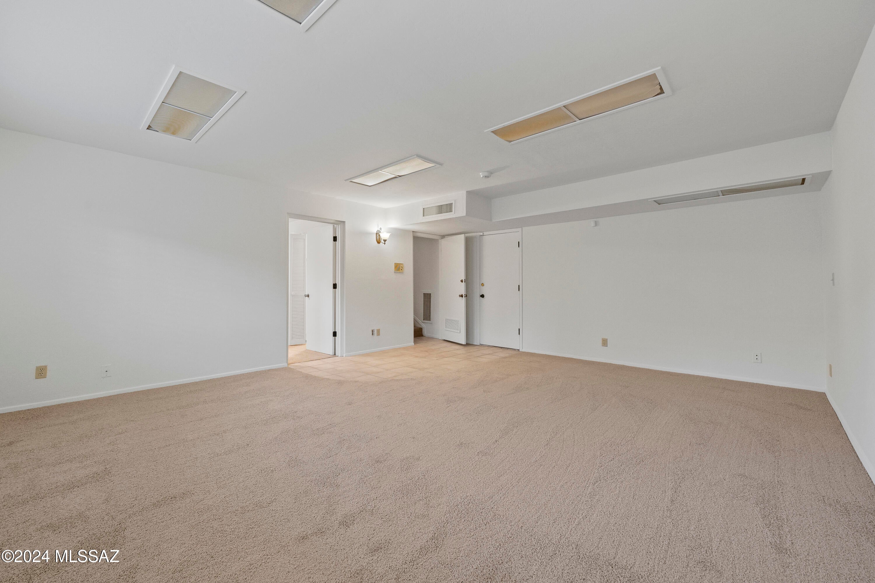 Shadow Roc (1-80) - Residential