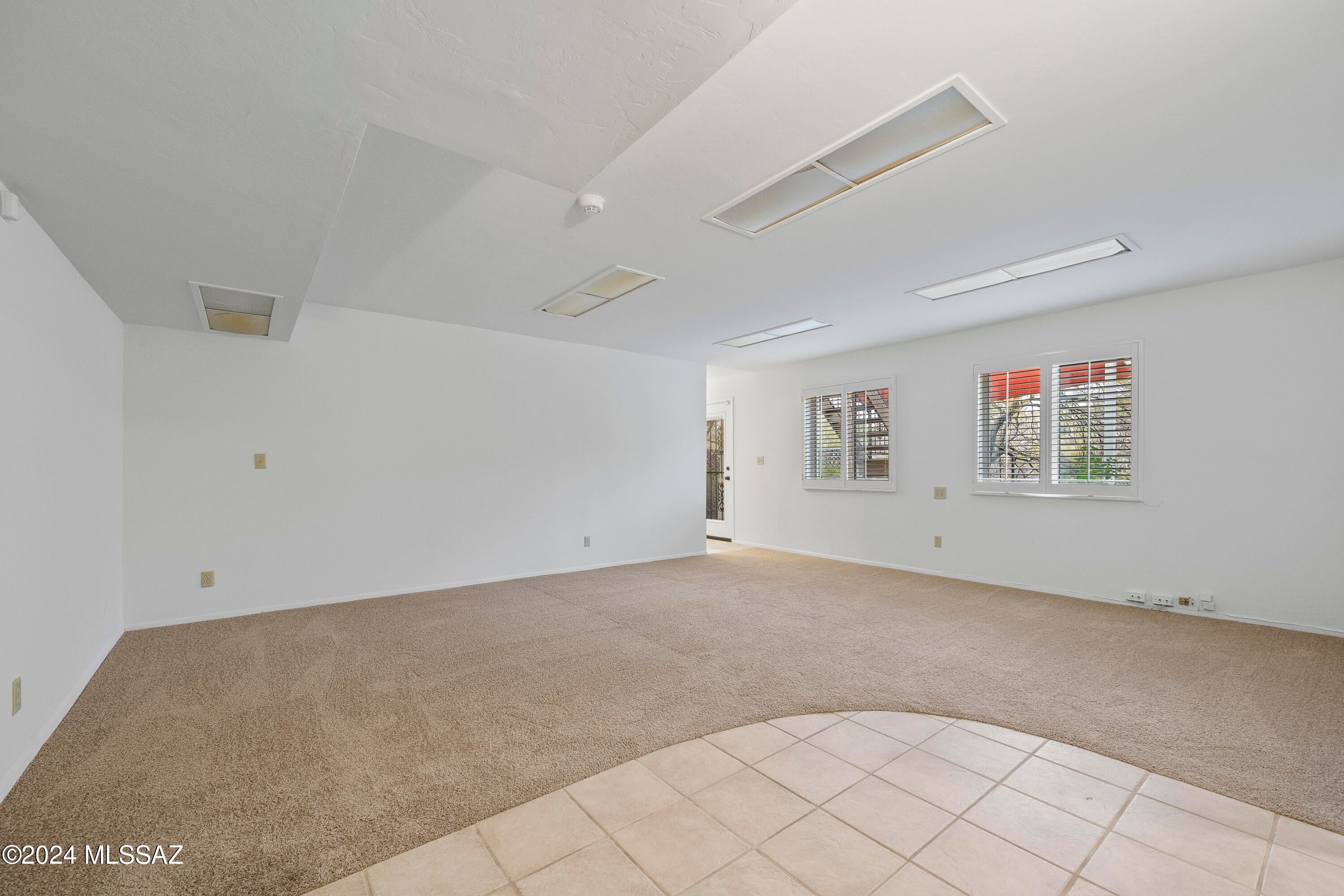 Shadow Roc (1-80) - Residential