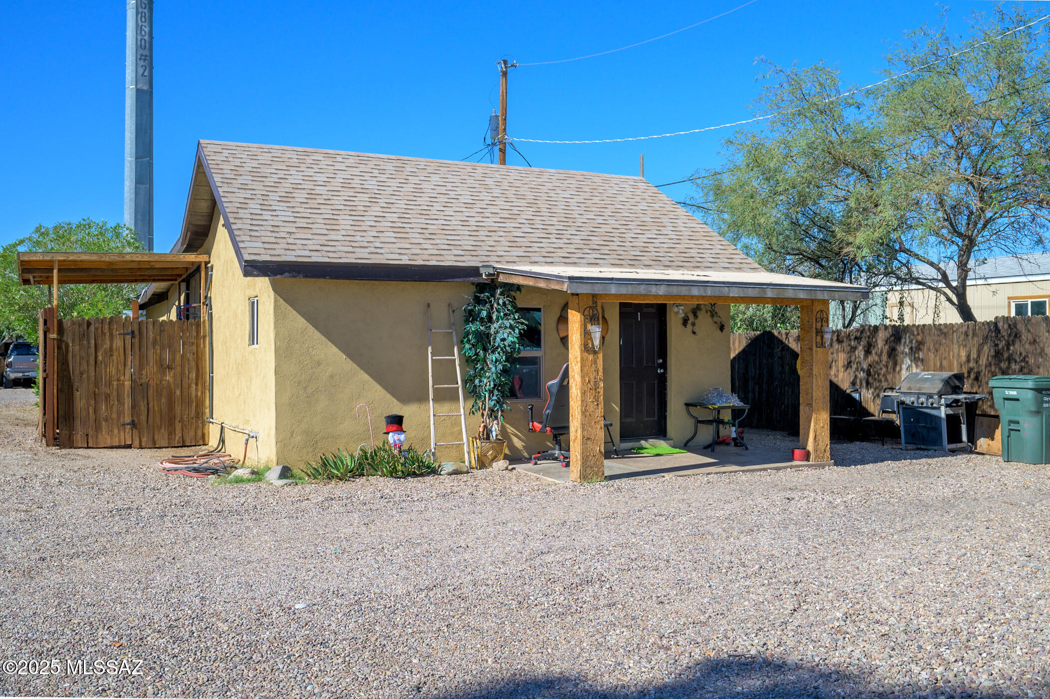 Turnkey triplex with consistent rental demand and reliable income. The property features one 2-bedroom, 1-bath unit and two 1-bedroom, 1-bath units, all currently occupied and generating immediate cash flow.
Extensive updates have been completed, including new windows, doors, cabinets, mini split systems, tile flooring, stucco, drywall, and roofing, reducing future maintenance concerns. Each unit is separately metered for electric and water, with tenants responsible for all utilities, helping keep operating costs low.
The property offers on-site parking and convenient access to nearby shopping, dining, and major roadways, making it an attractive option for tenants.
Please do not disturb tenants.