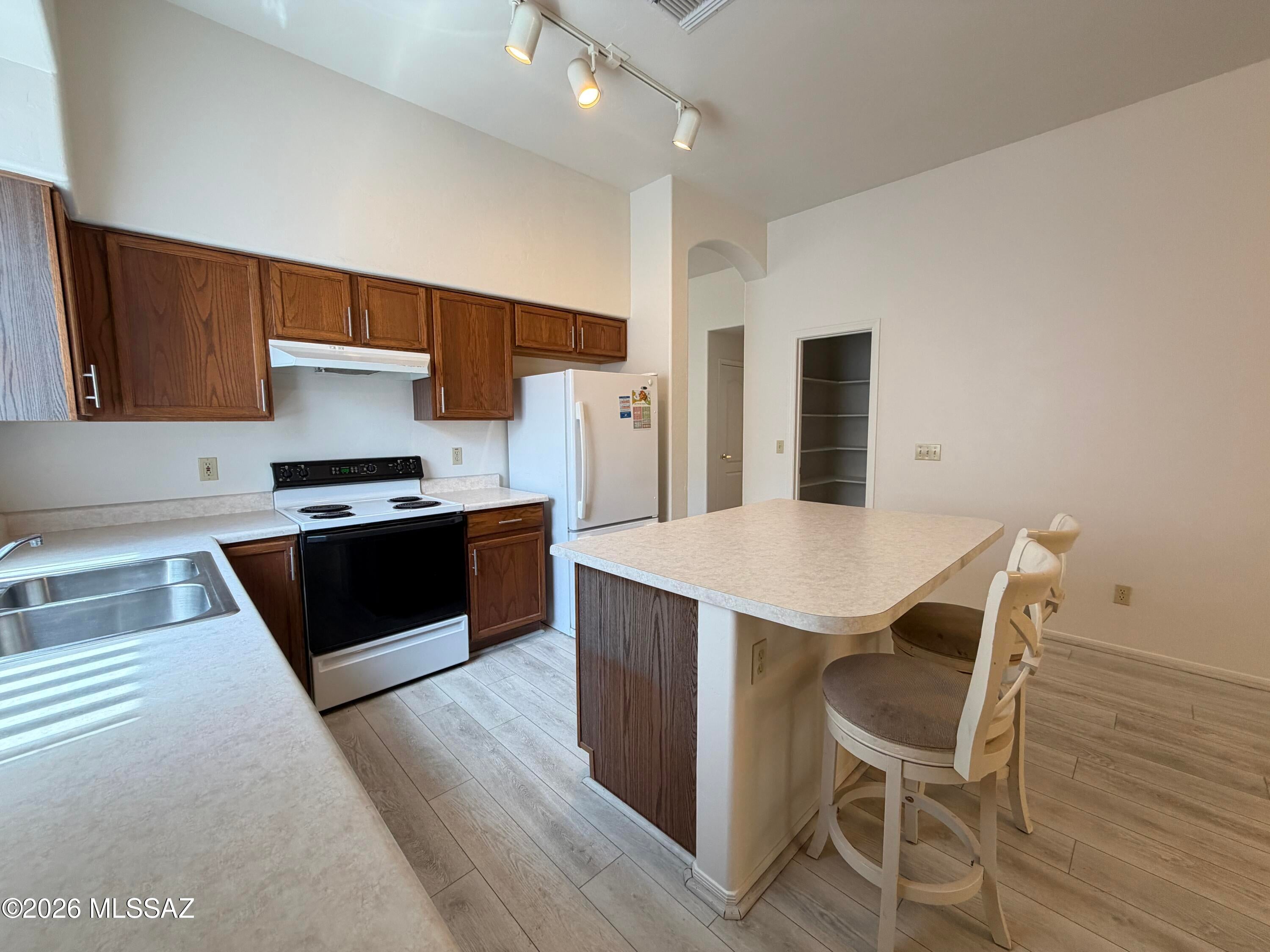Pantano Ranch (1-197) - Residential Lease