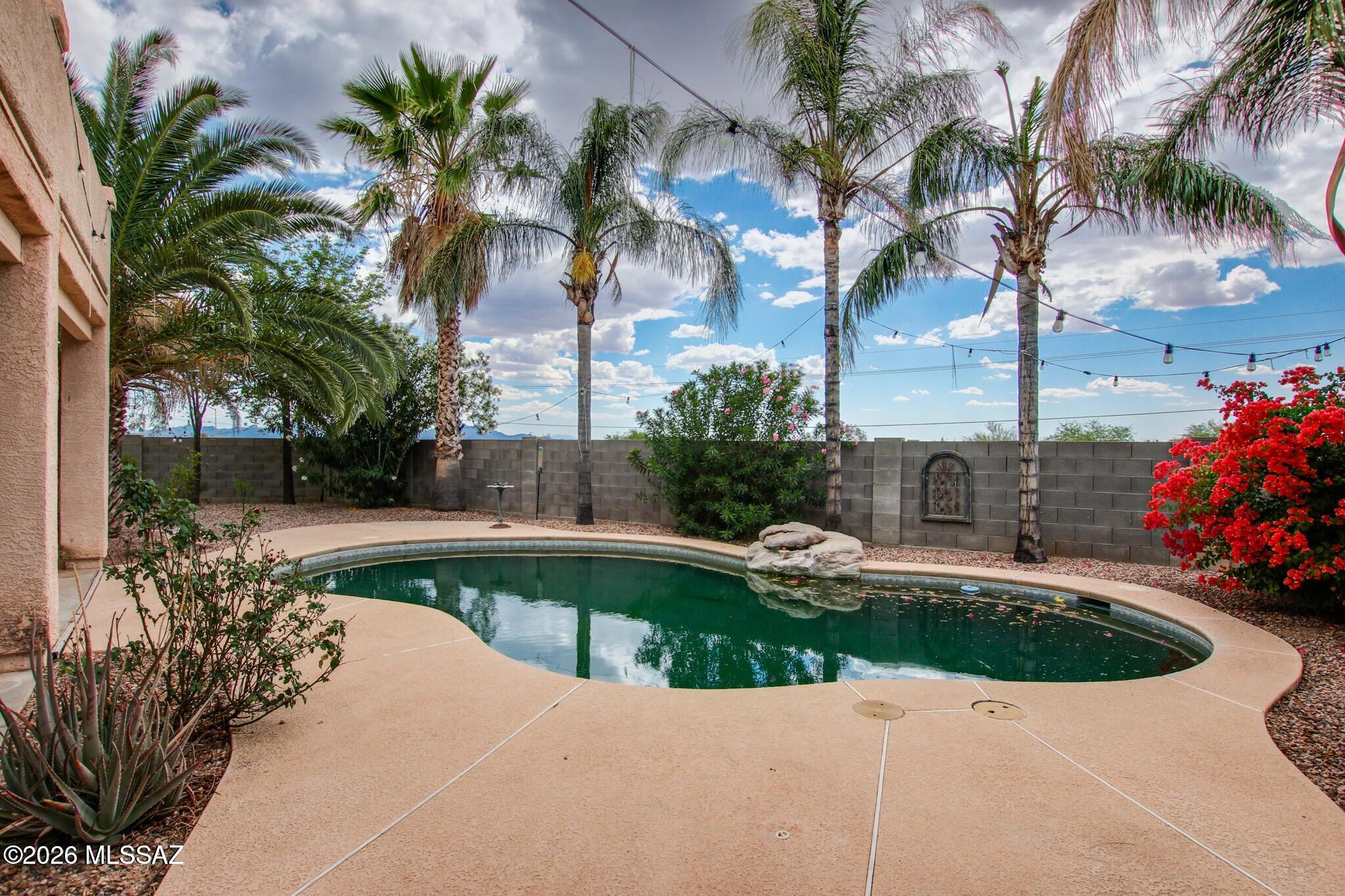 La Cholla Estates (1-94) - Residential Lease