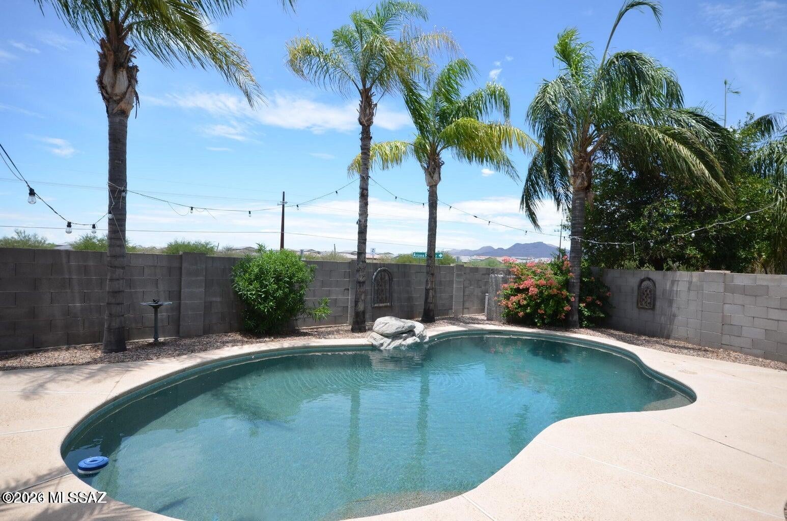 La Cholla Estates (1-94) - Residential Lease