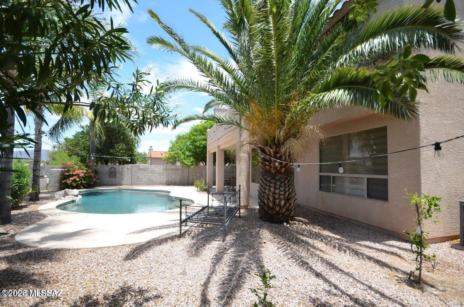 La Cholla Estates (1-94) - Residential Lease