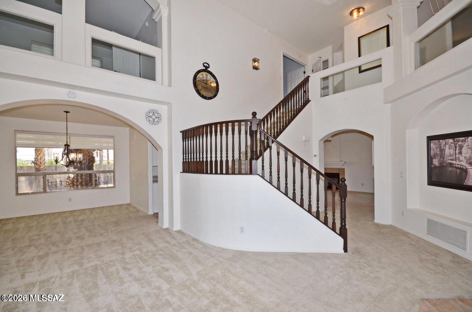 La Cholla Estates (1-94) - Residential Lease