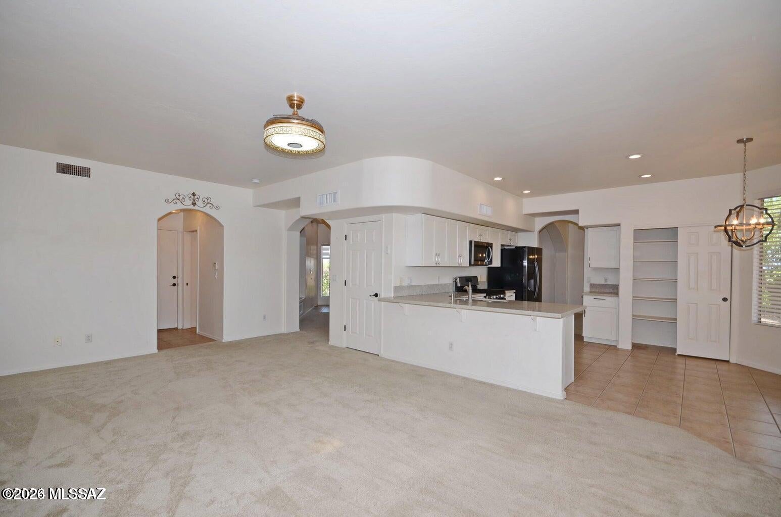 La Cholla Estates (1-94) - Residential Lease